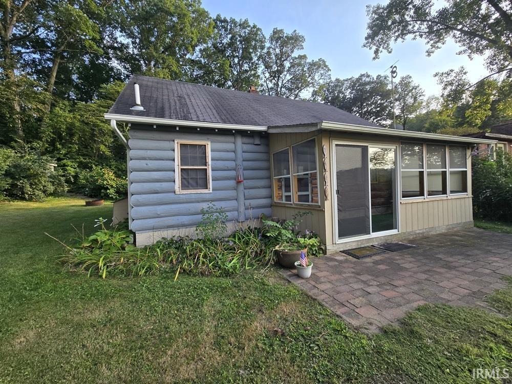 1499 Lakeshore Drive