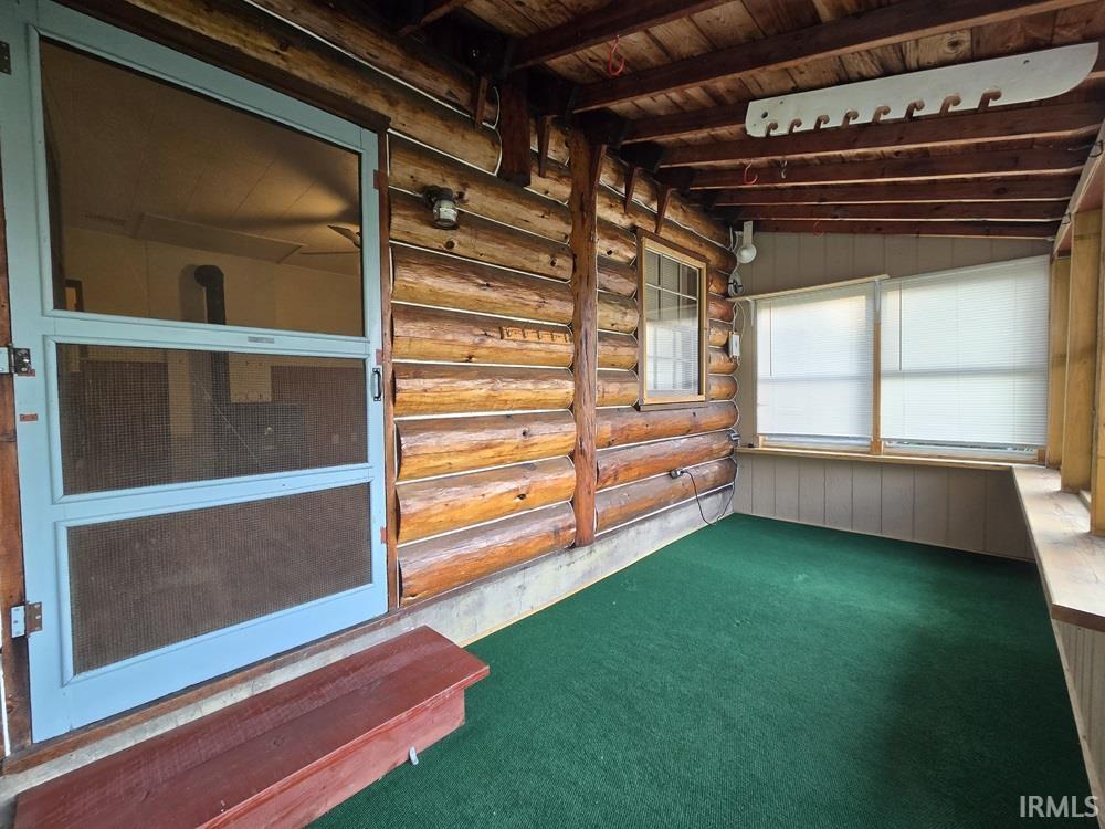 1499 Lakeshore Drive