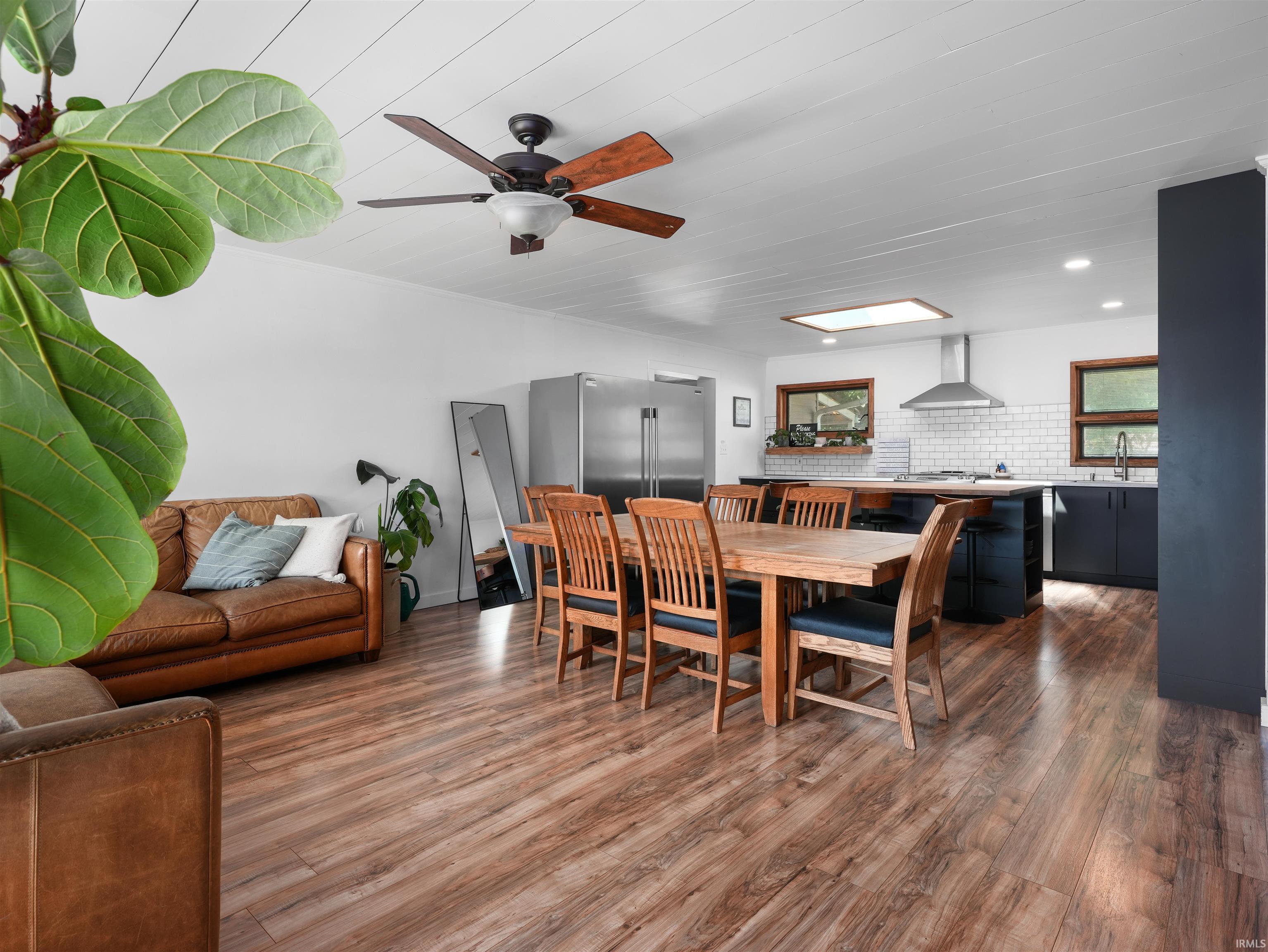 Photo 5 of 2505 Stanford Avenue