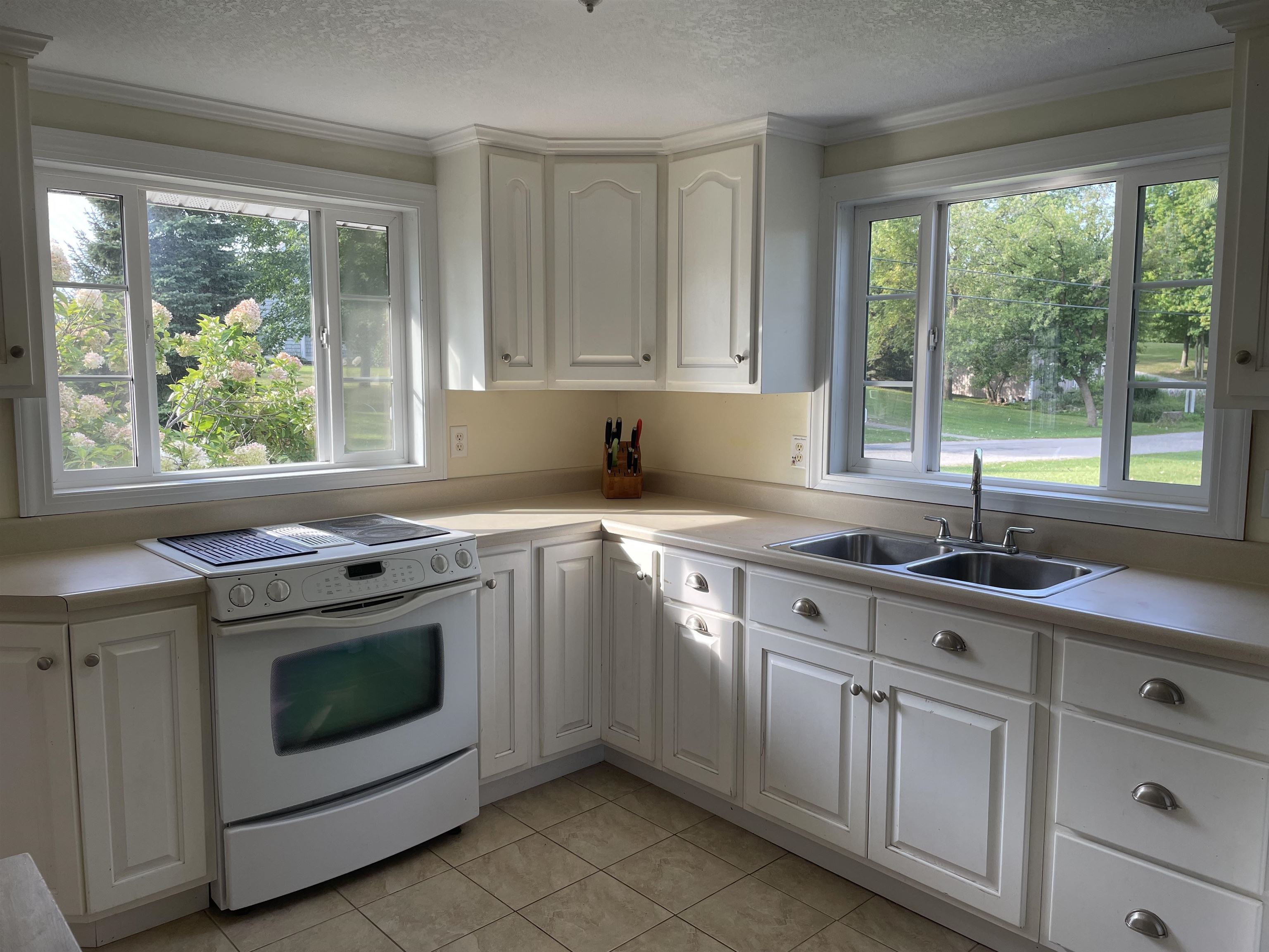 Photo 7 of 11585 E 565 N