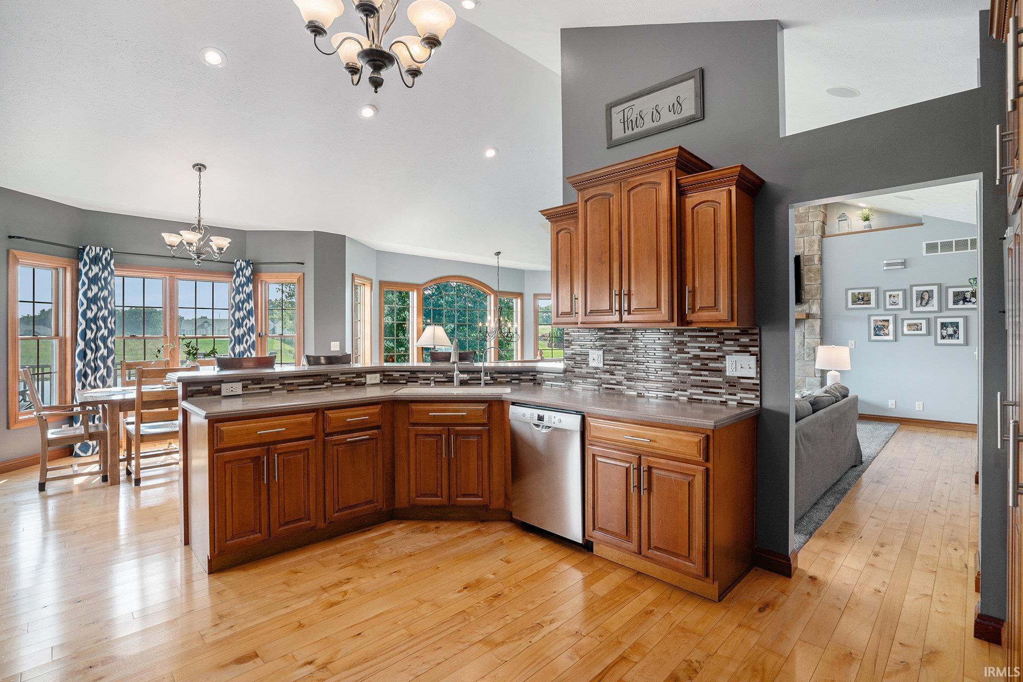 Photo 5 of 11334 Fishers Pond