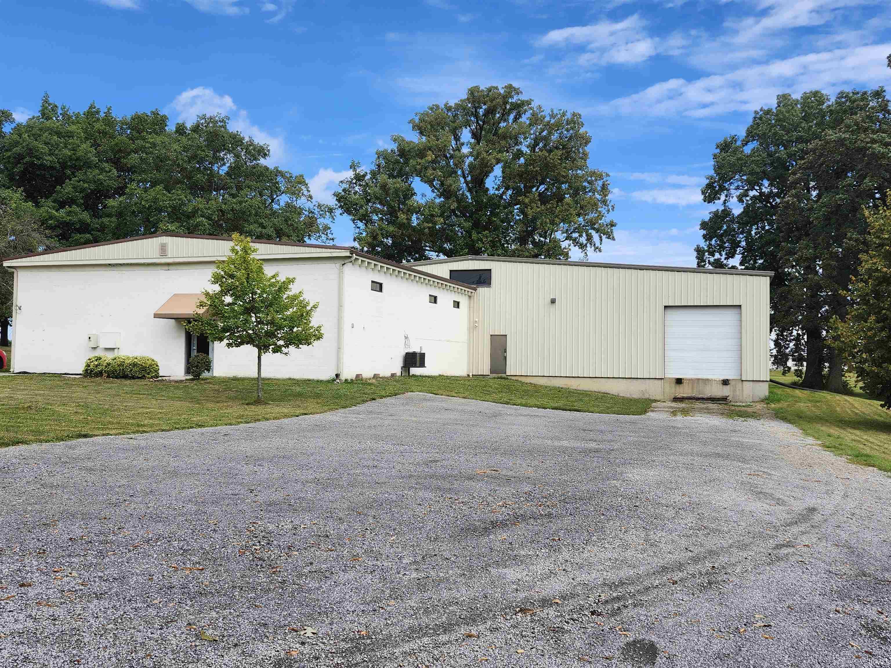 2921 E 400 South