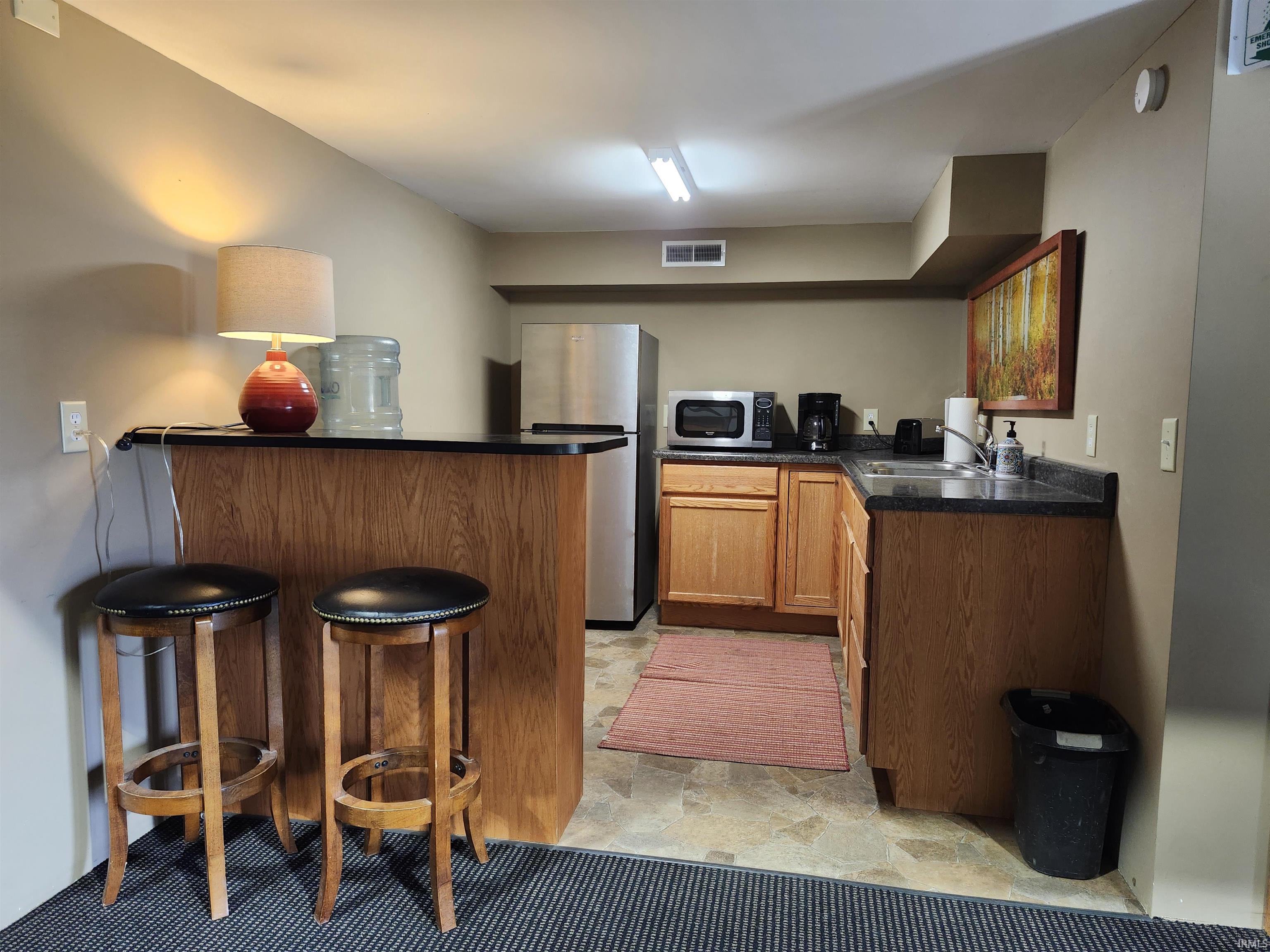 2921 E 400 South