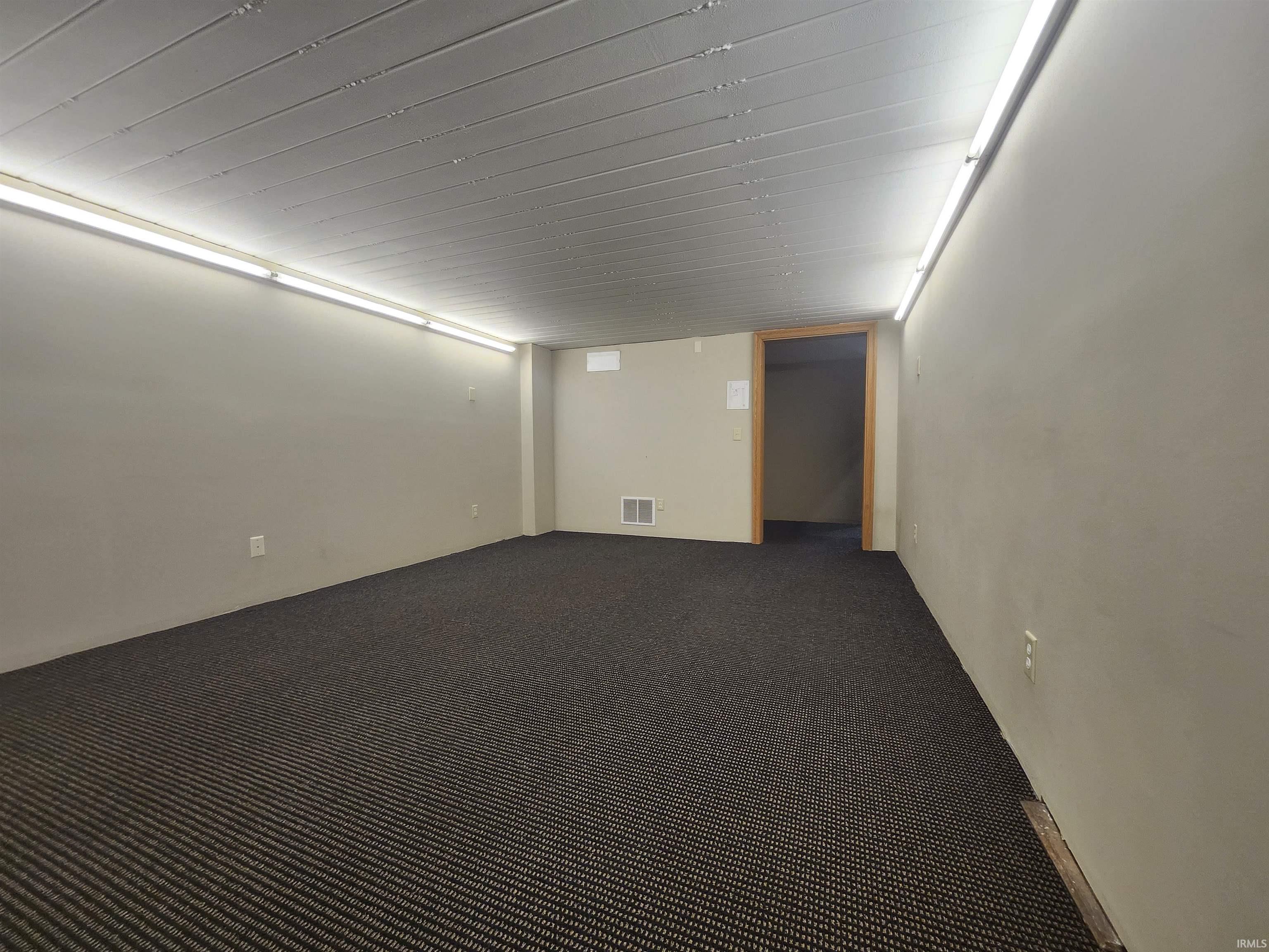 2921 E 400 South