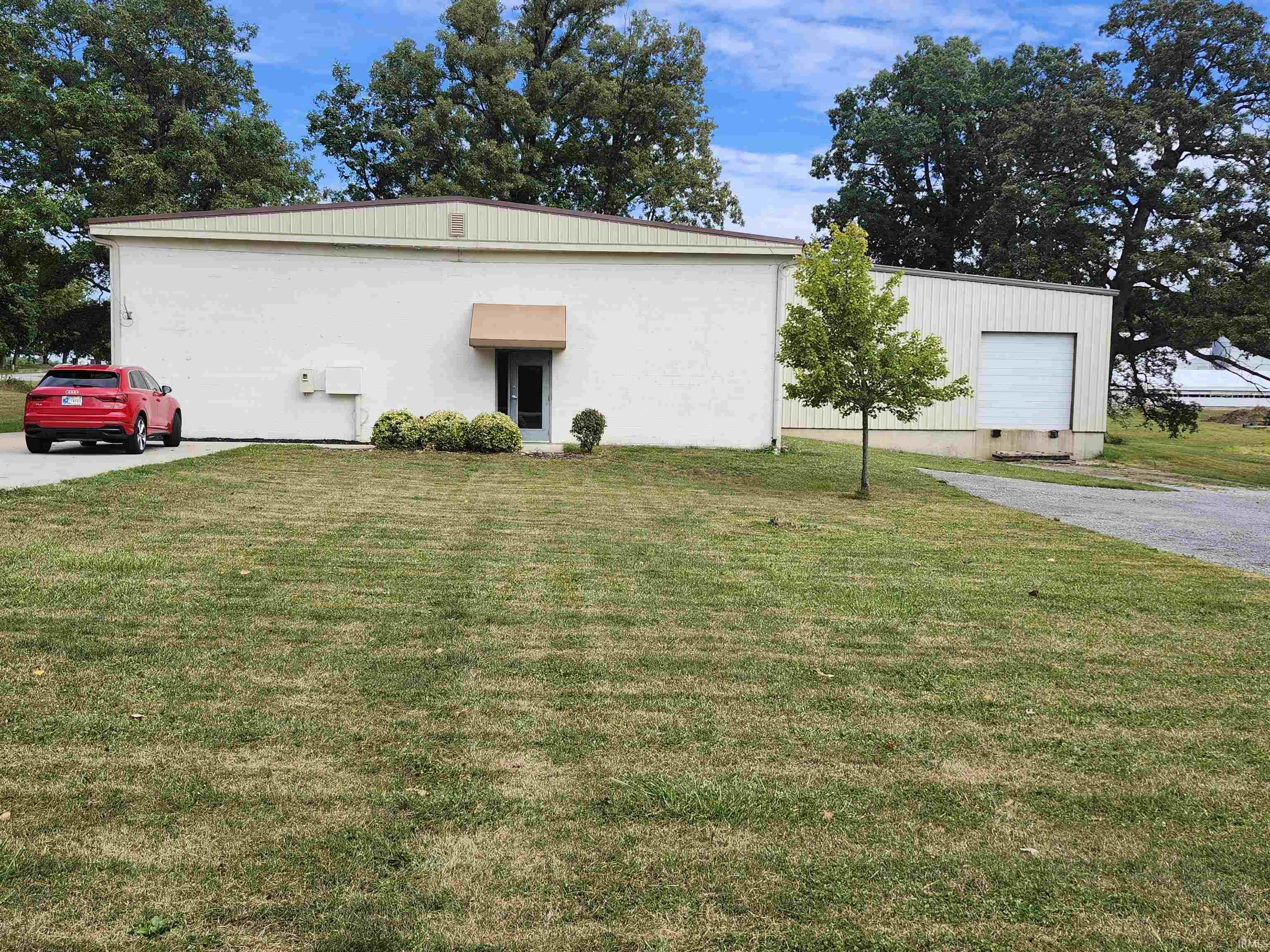 2921 E 400 South