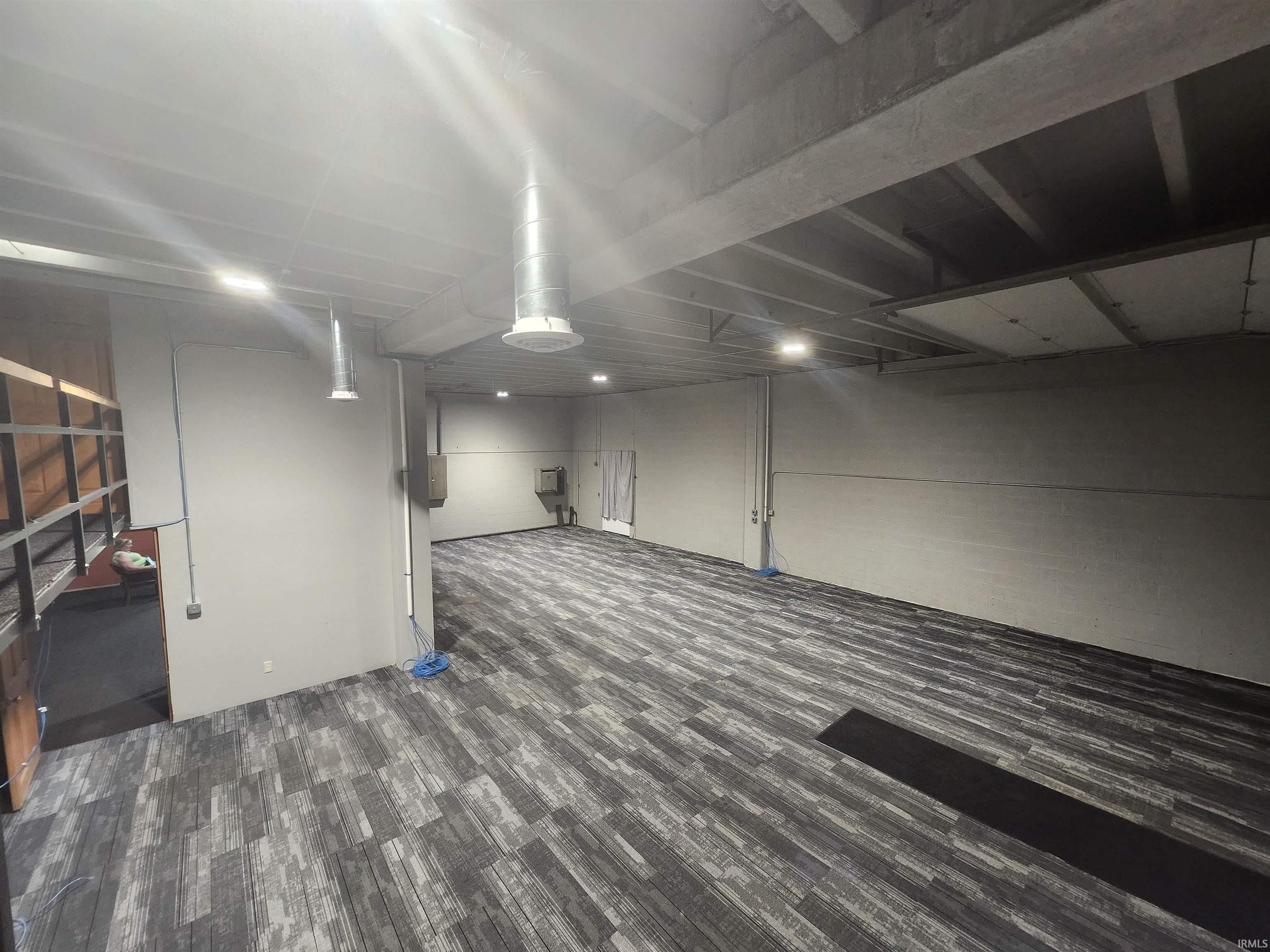 2921 E 400 South