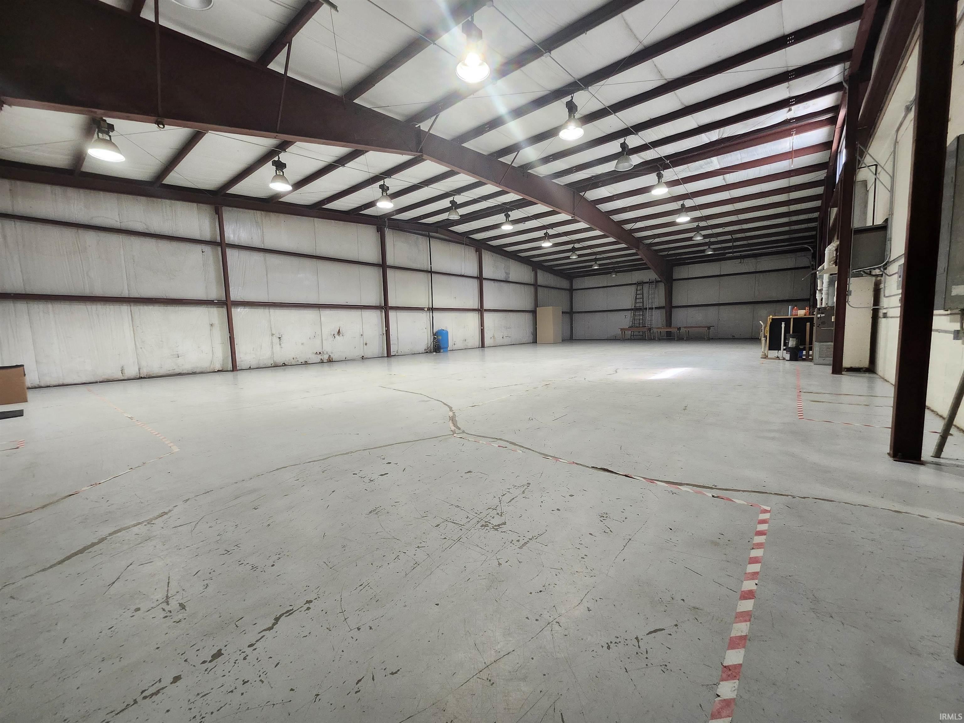 2921 E 400 South