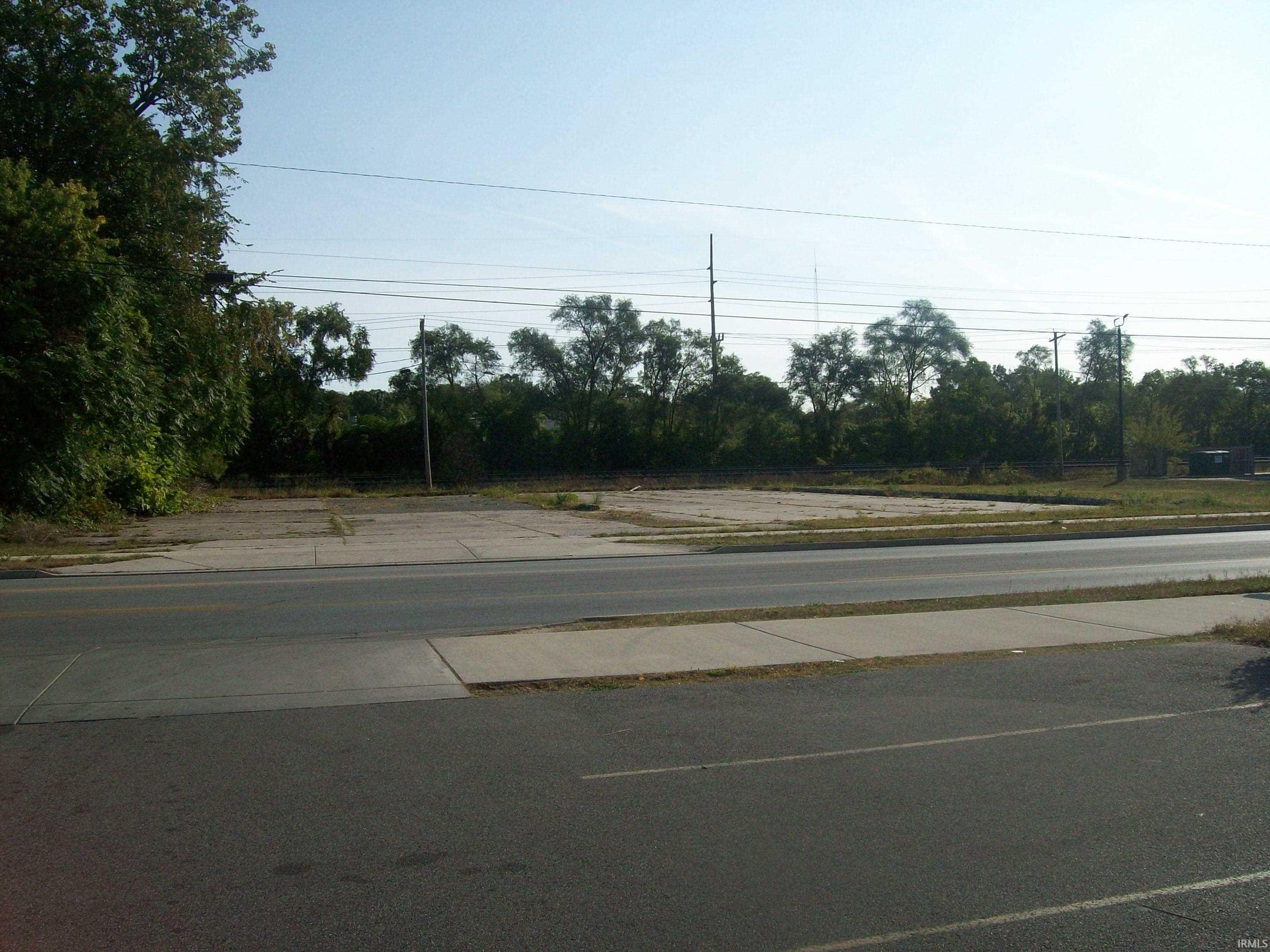 Photo 1 of 2642 S MAIN Street