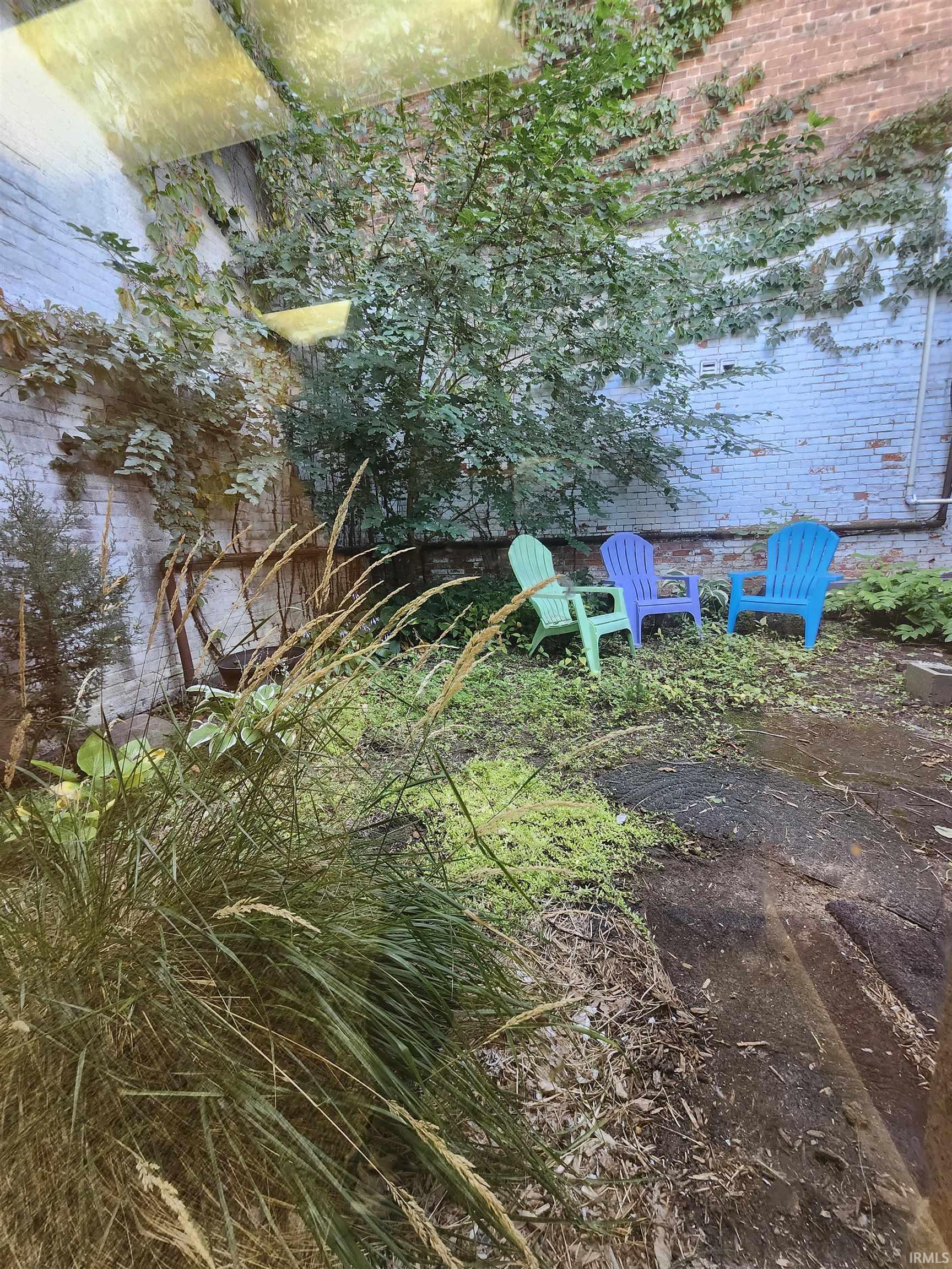 205 W Van Buren Street