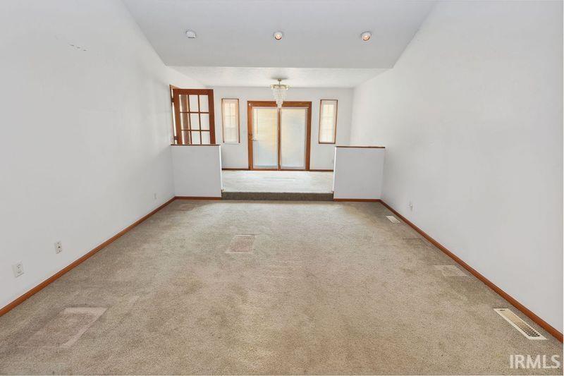Photo 10 of 23480 Parkwood Pl