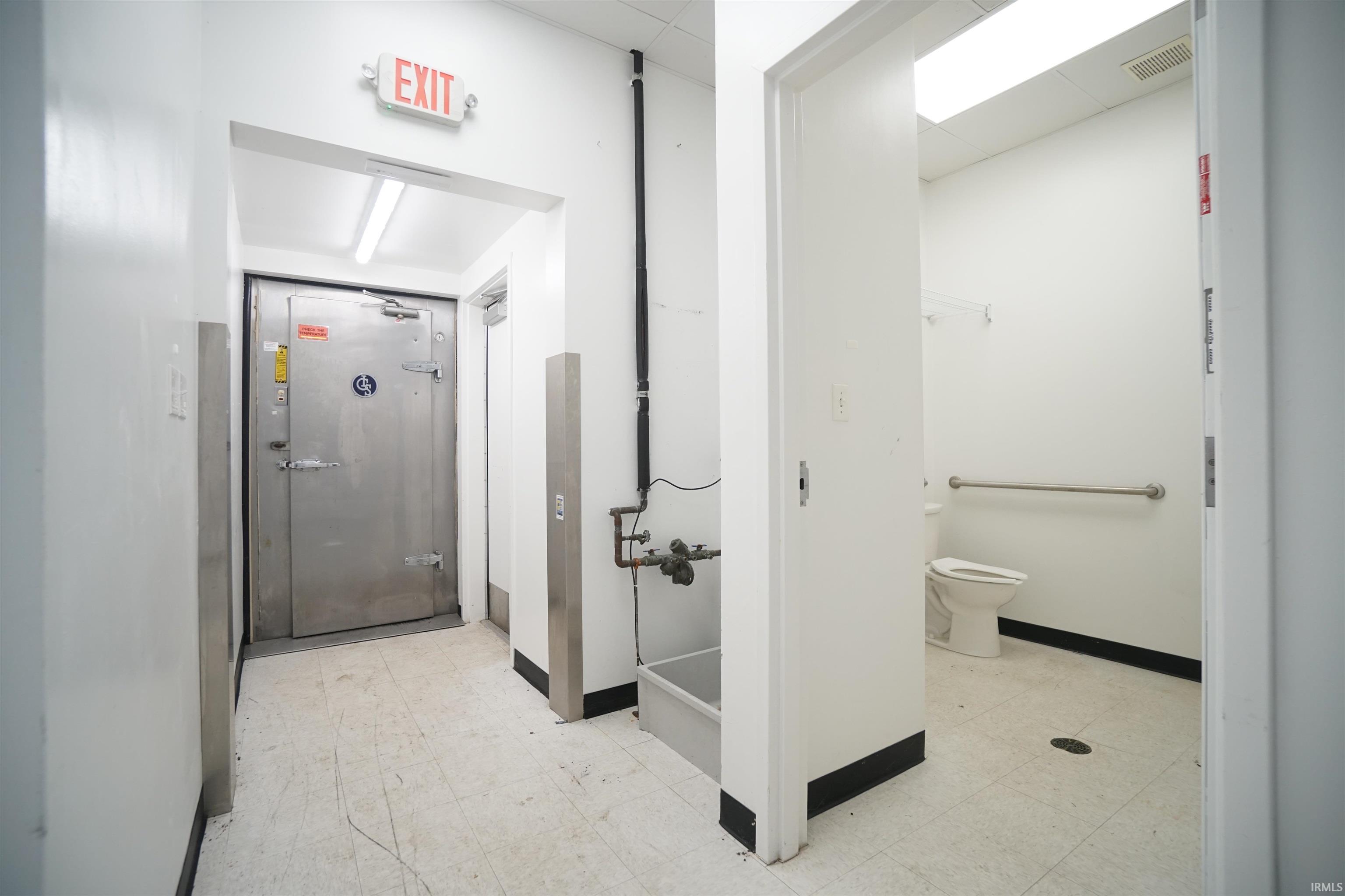 Photo 12 of 2950 Frontage Road