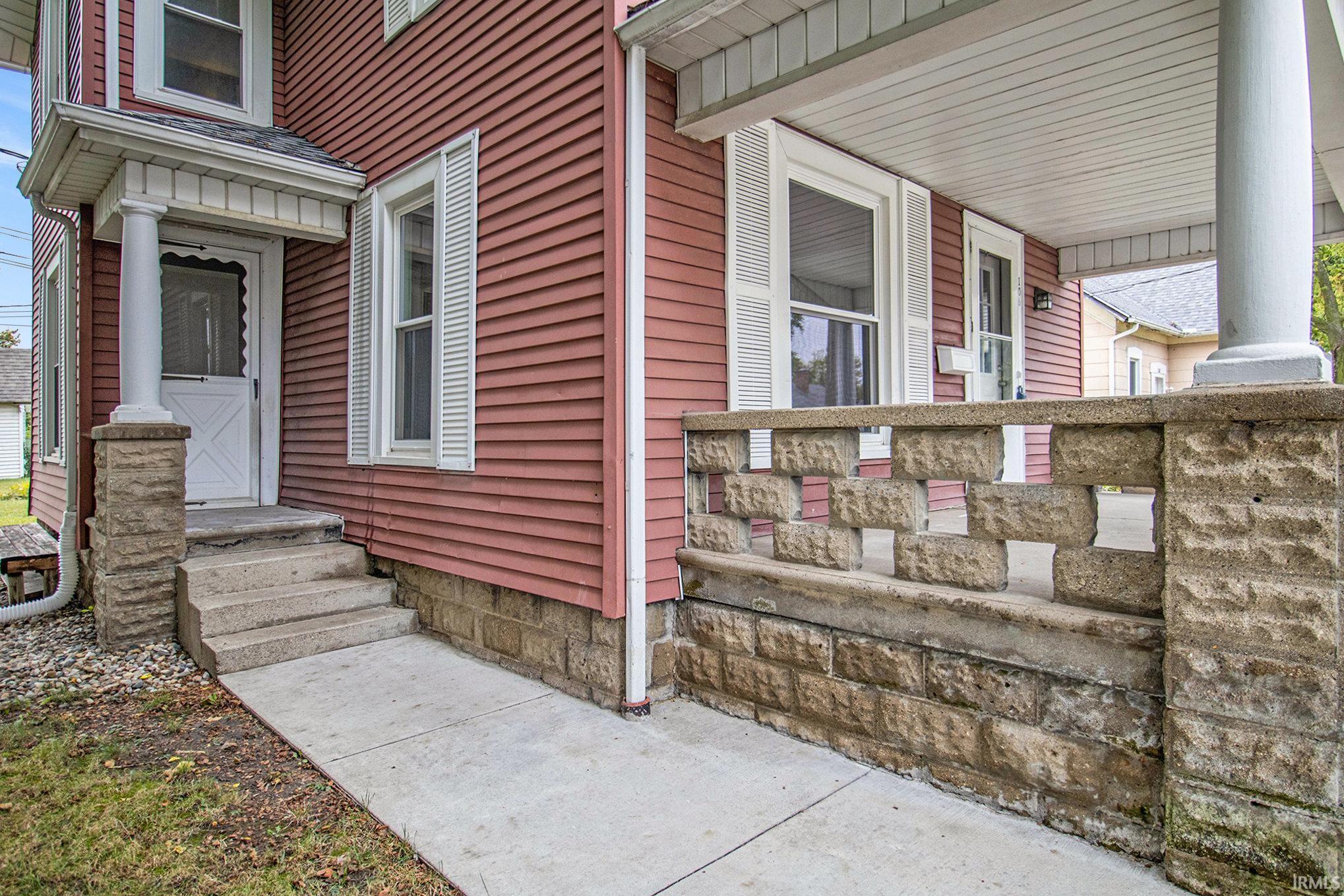 106 W Douglas Street