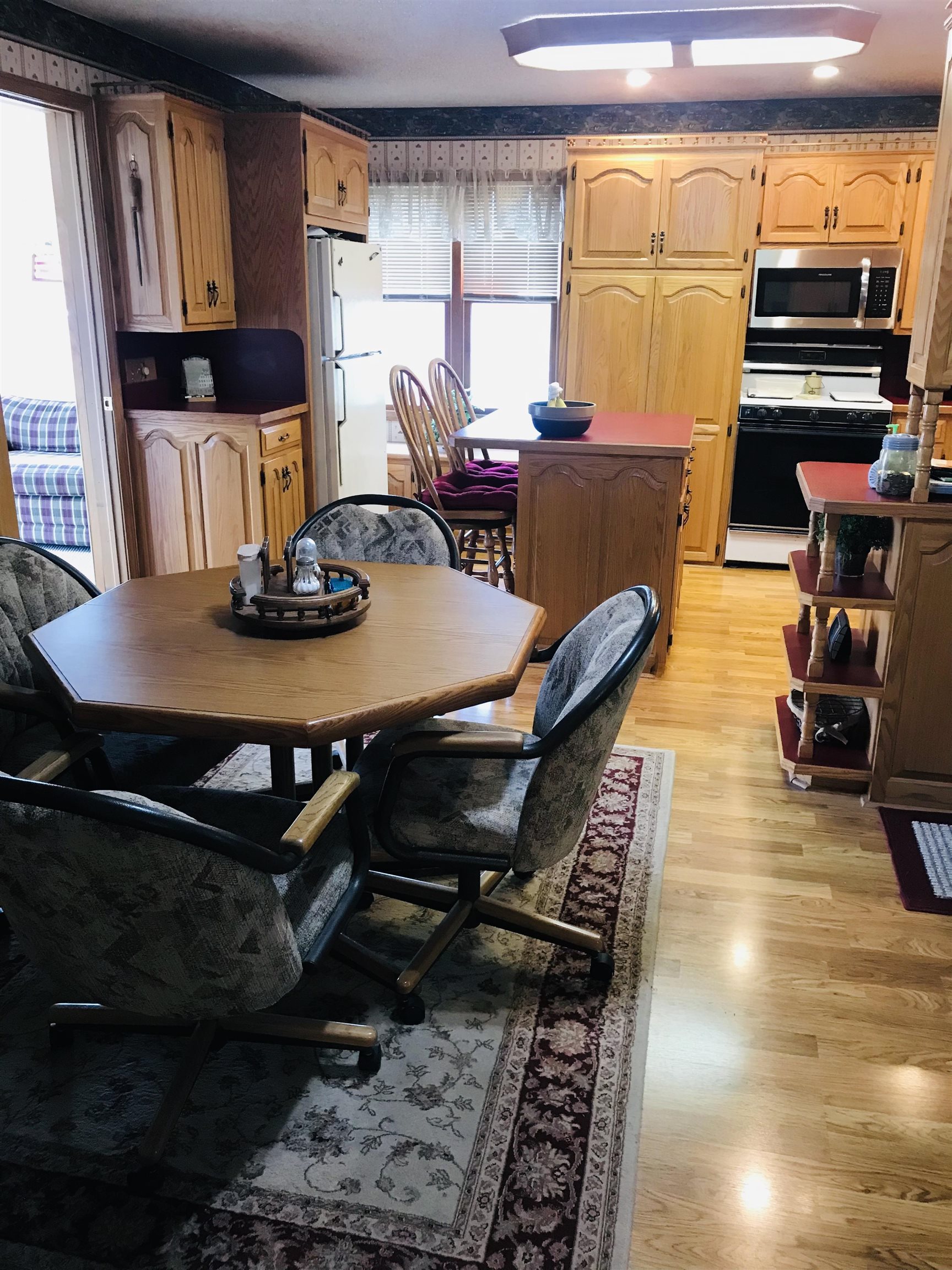 Photo 21 of 3395 S 600 W