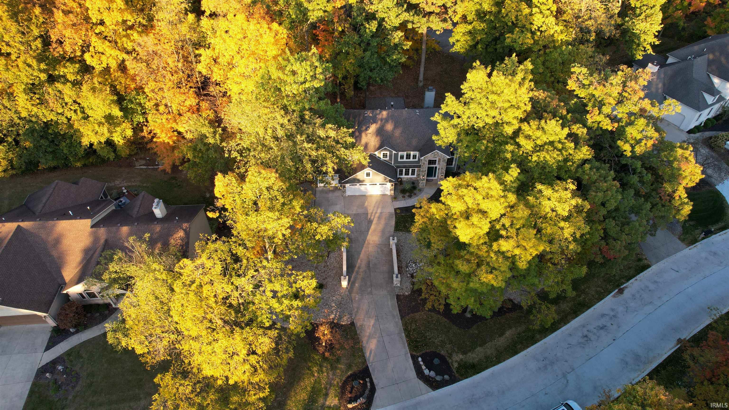Photo 4 of 1715 Woodland Xing Street
