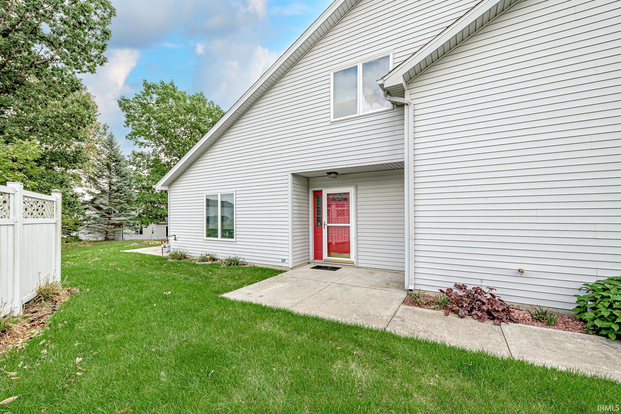 1728 E Inverness Circle