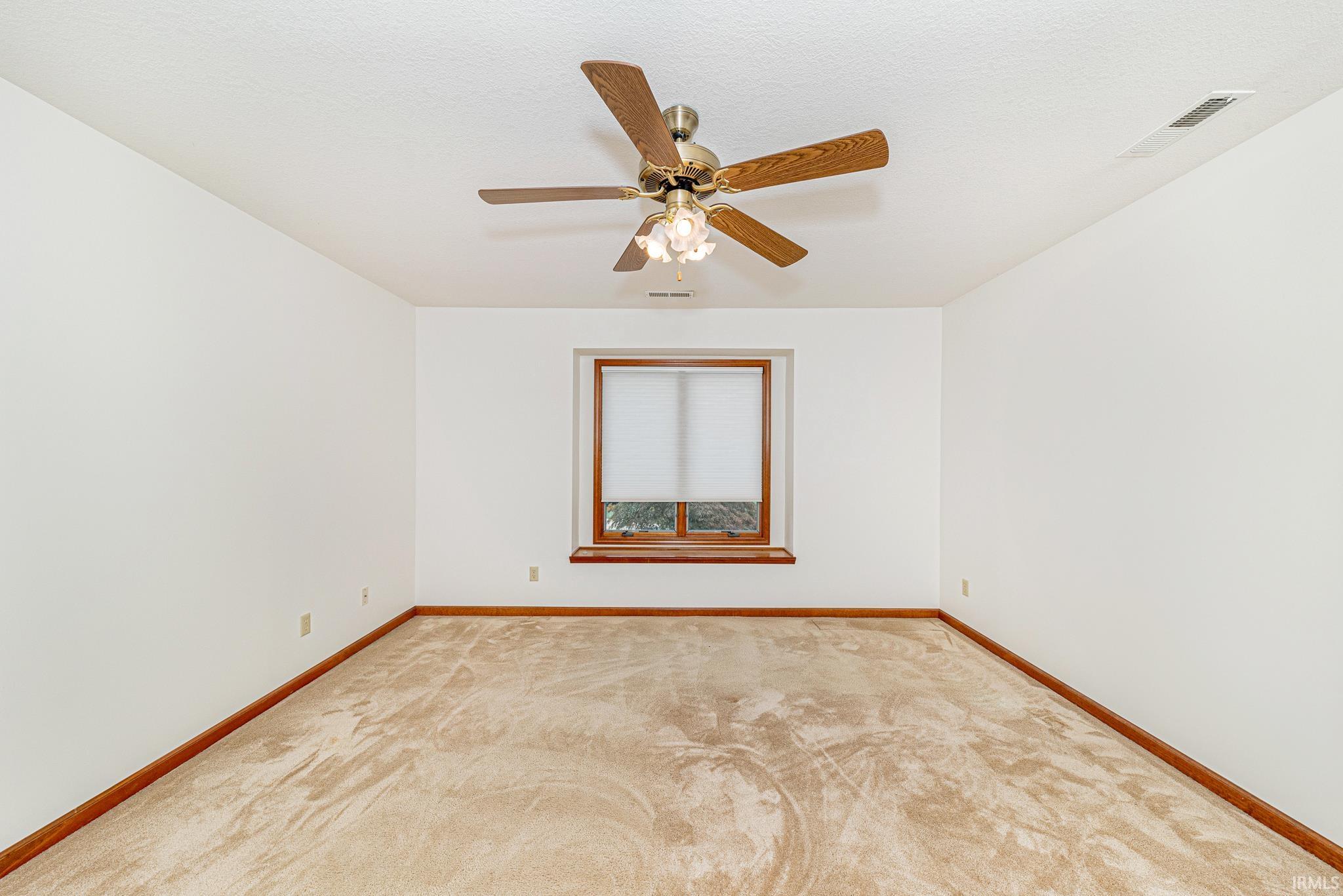 1728 E Inverness Circle