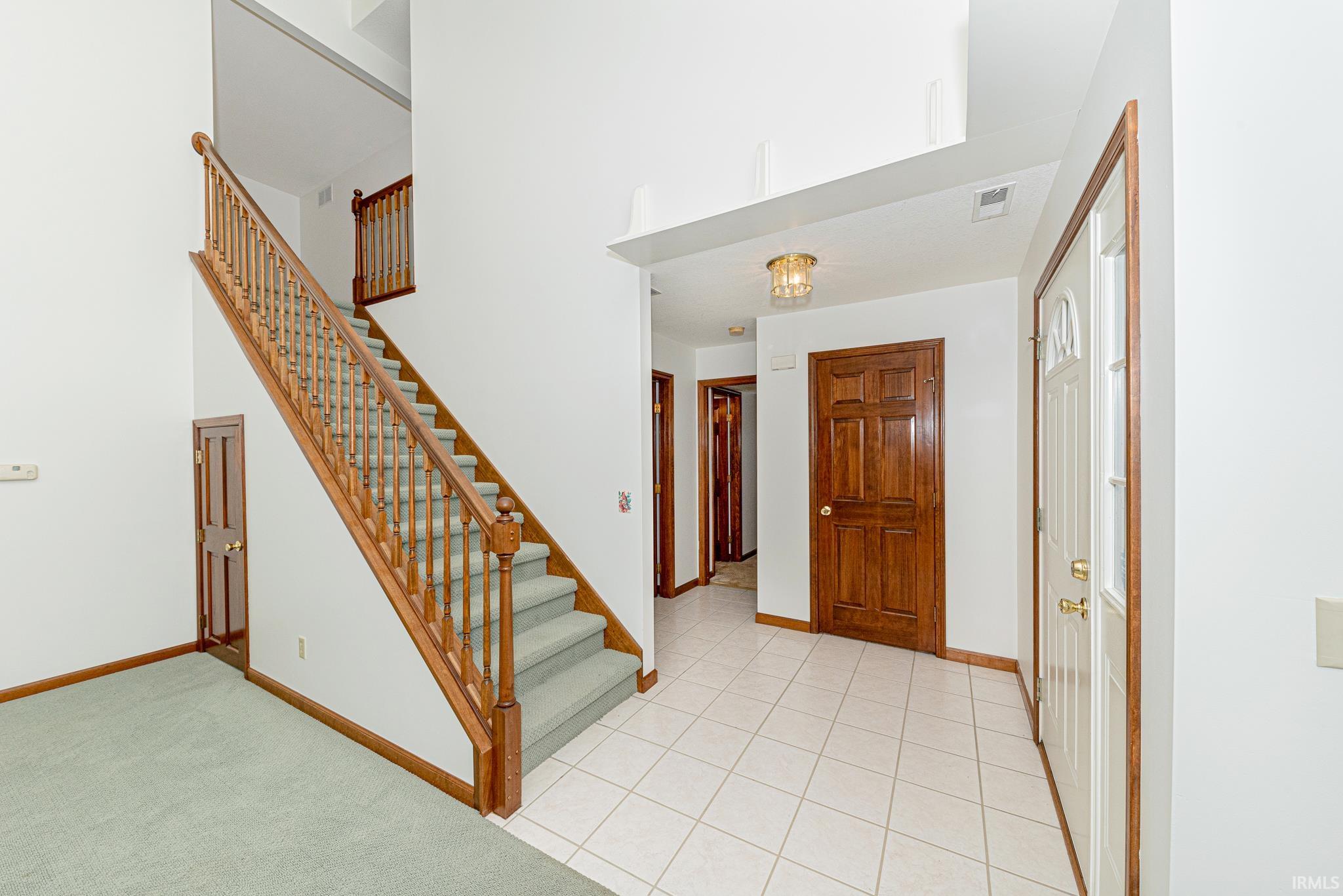 1728 E Inverness Circle