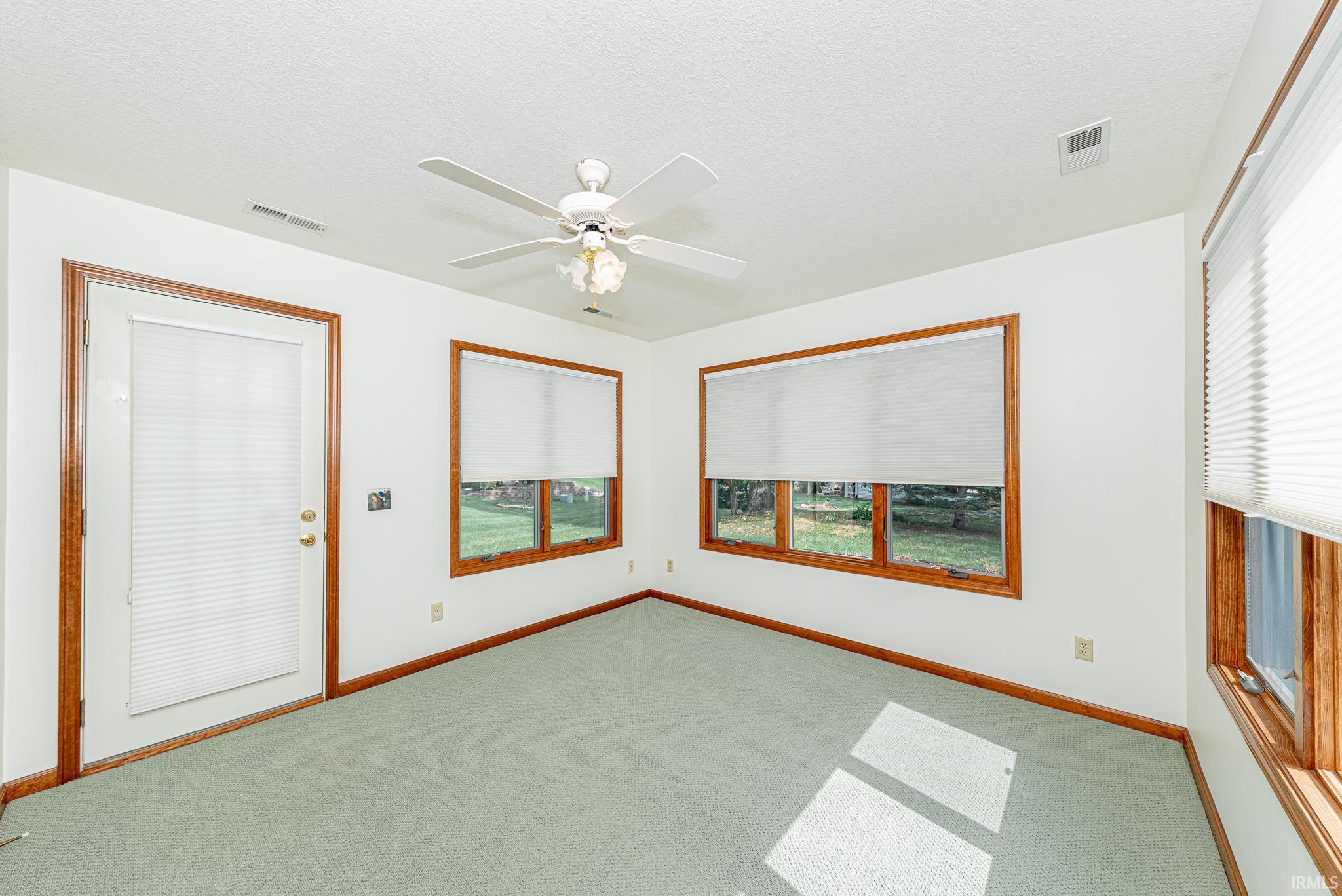 1728 E Inverness Circle