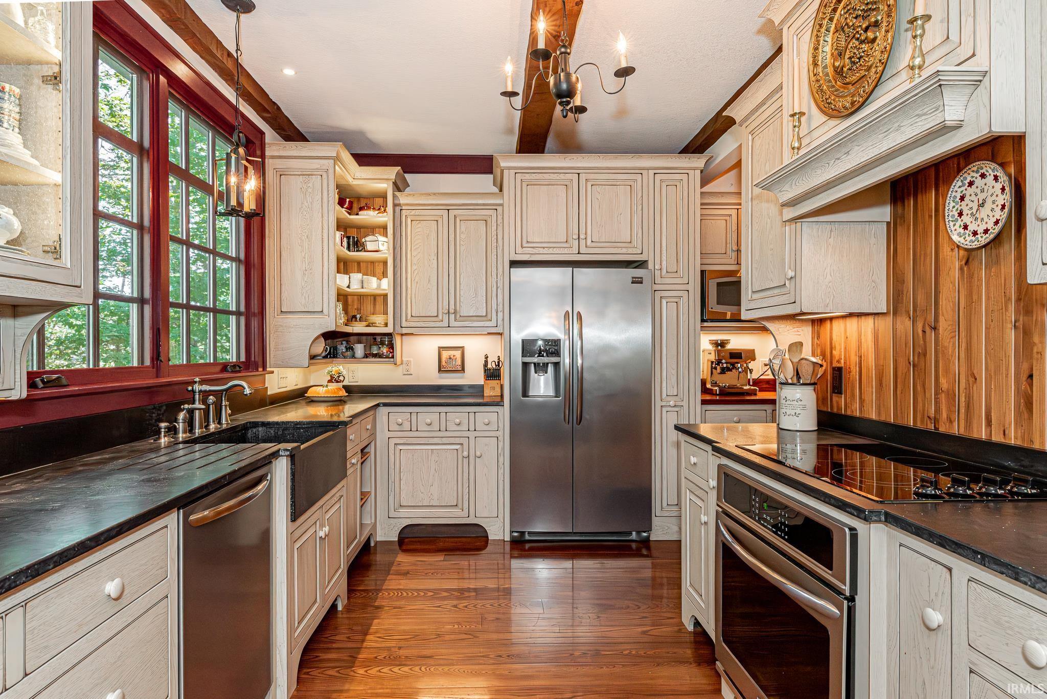 4855 E Timber Ridge Trail