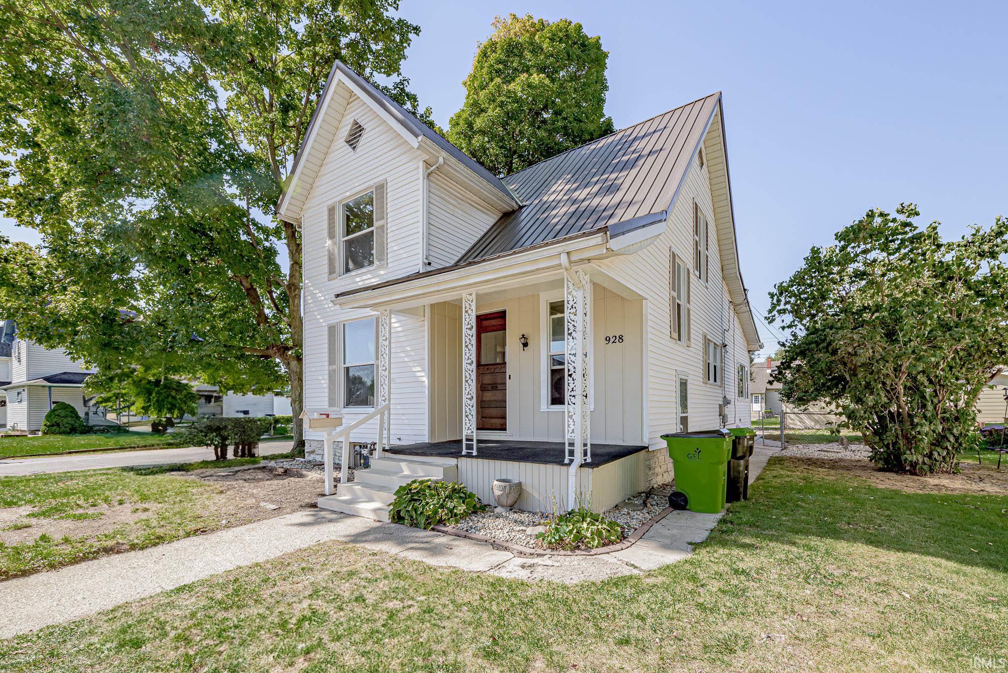 928 Salamonie Avenue