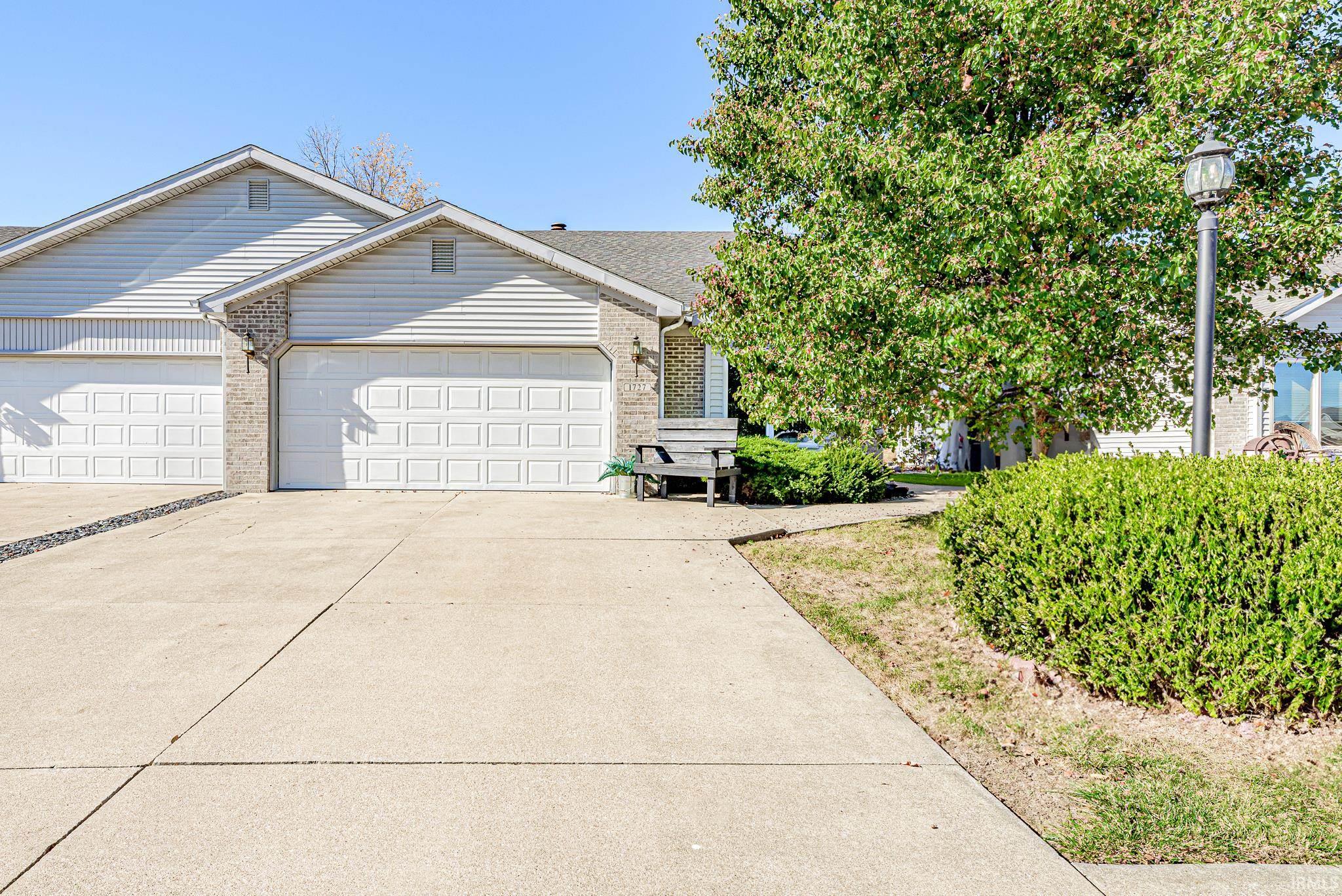 1727 E Inverness Circle