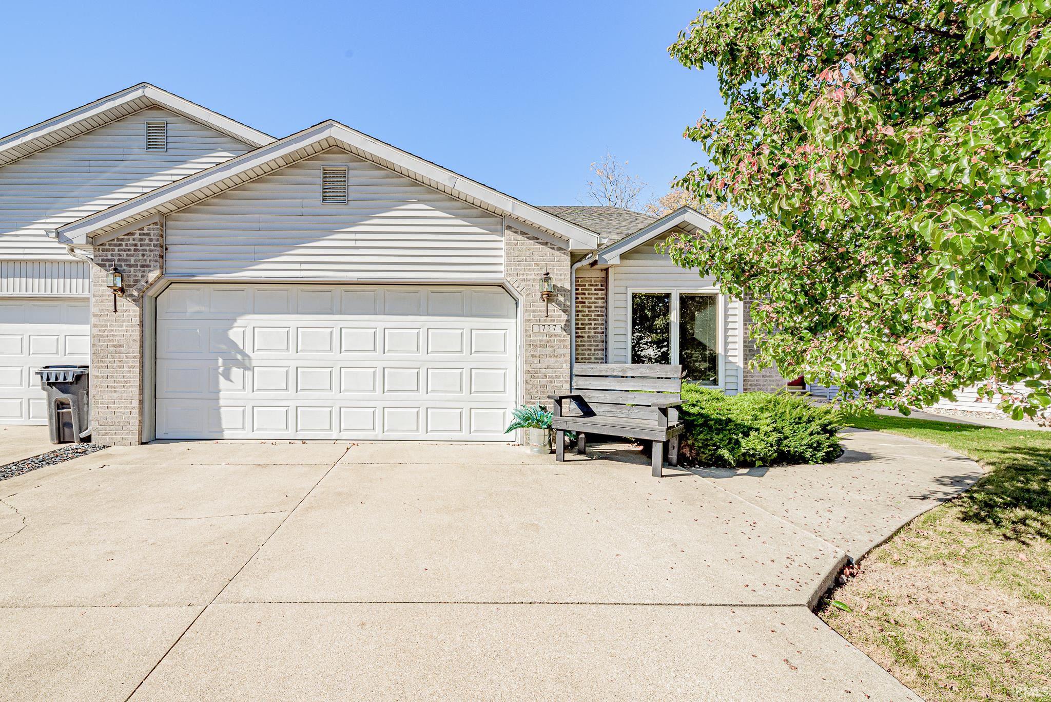 1727 E Inverness Circle