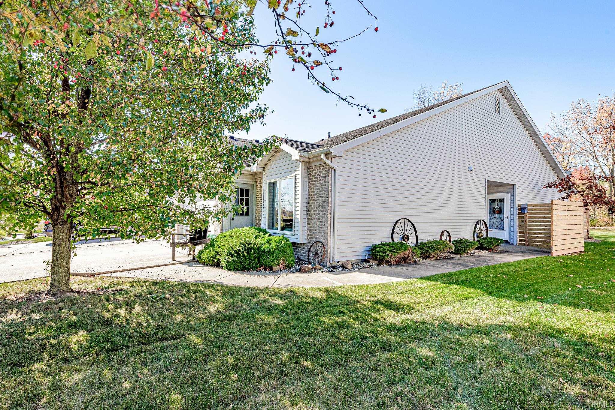 1727 E Inverness Circle