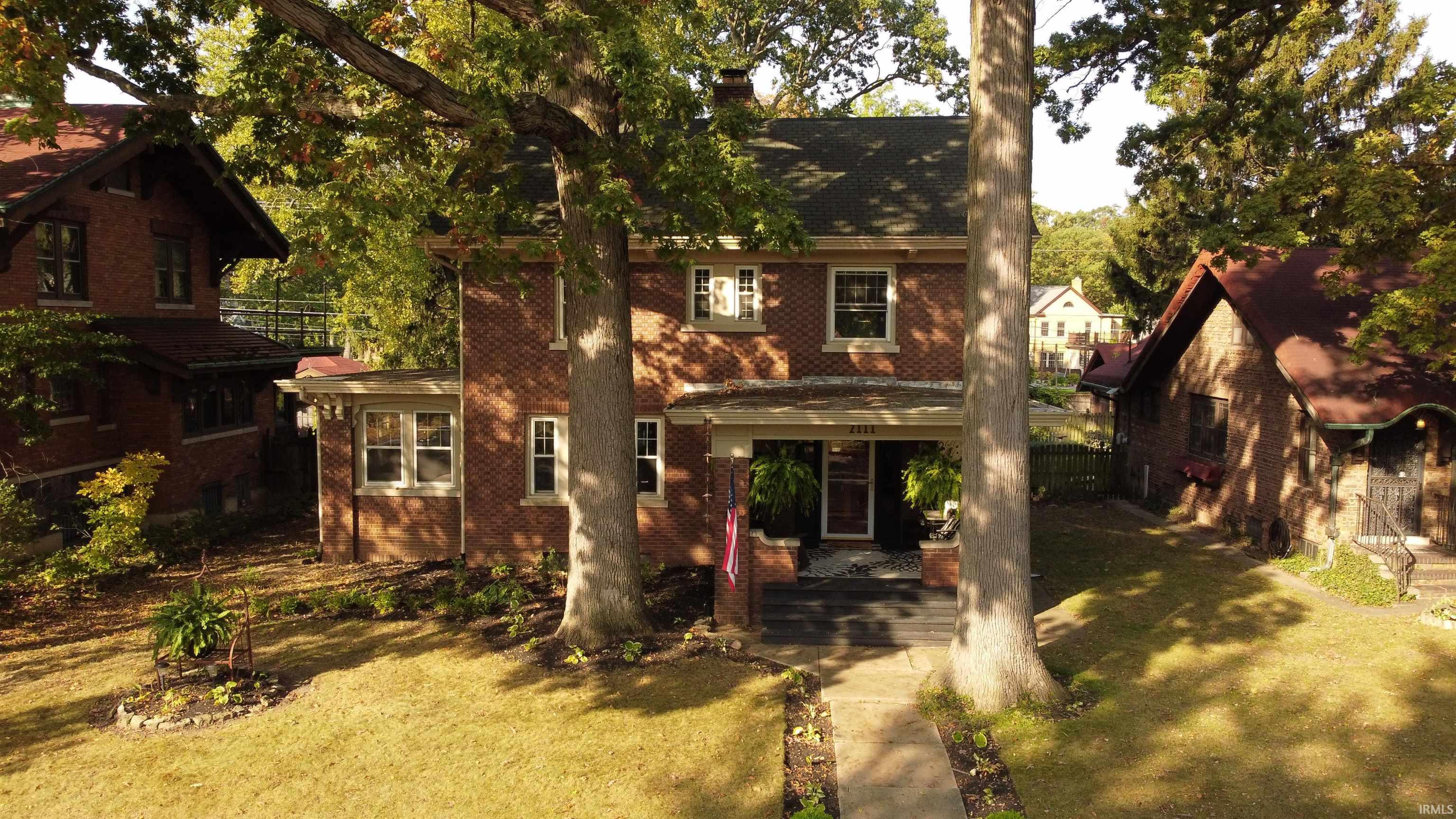 2111 N Anthony Boulevard