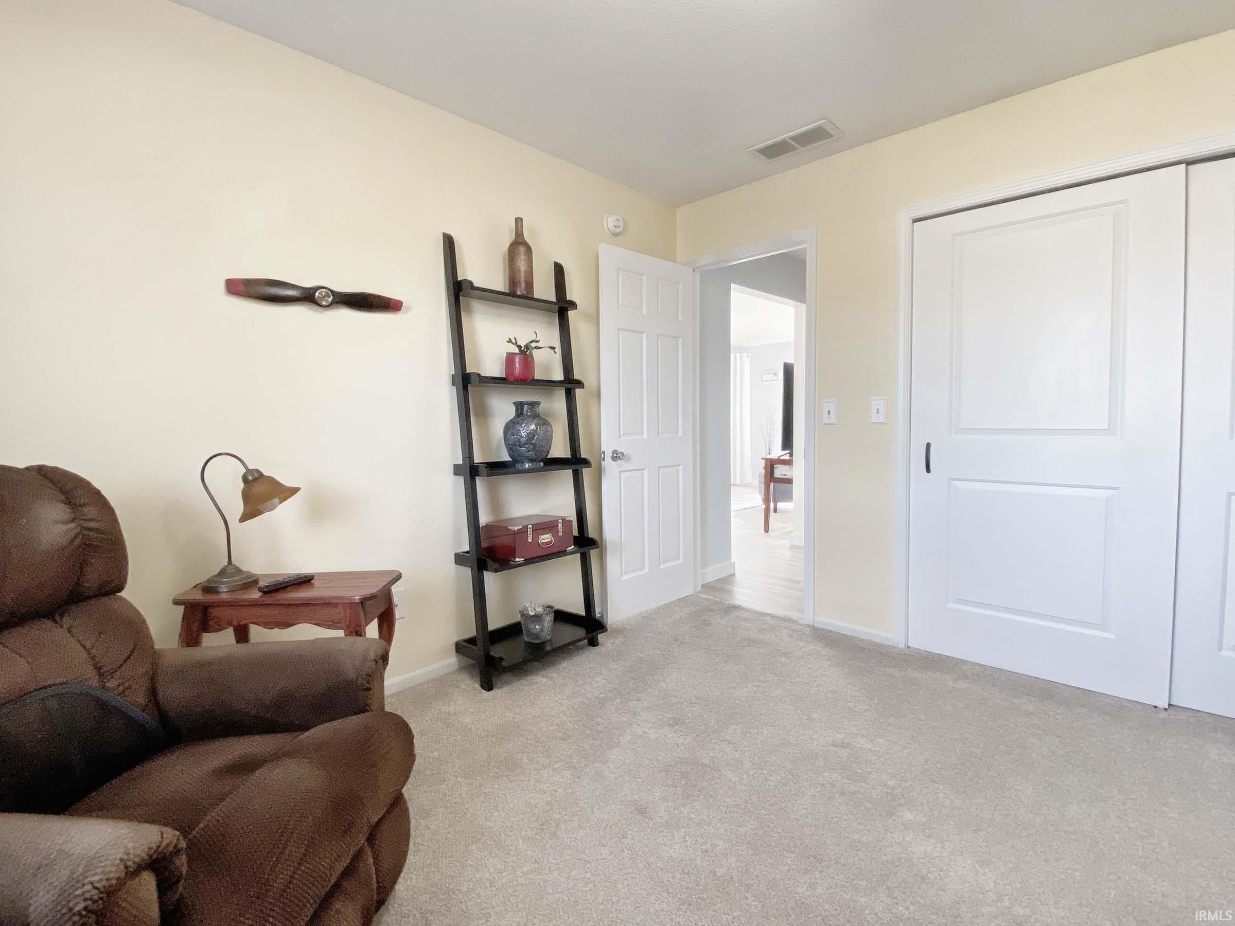 347 S Eagle Glen Trail
