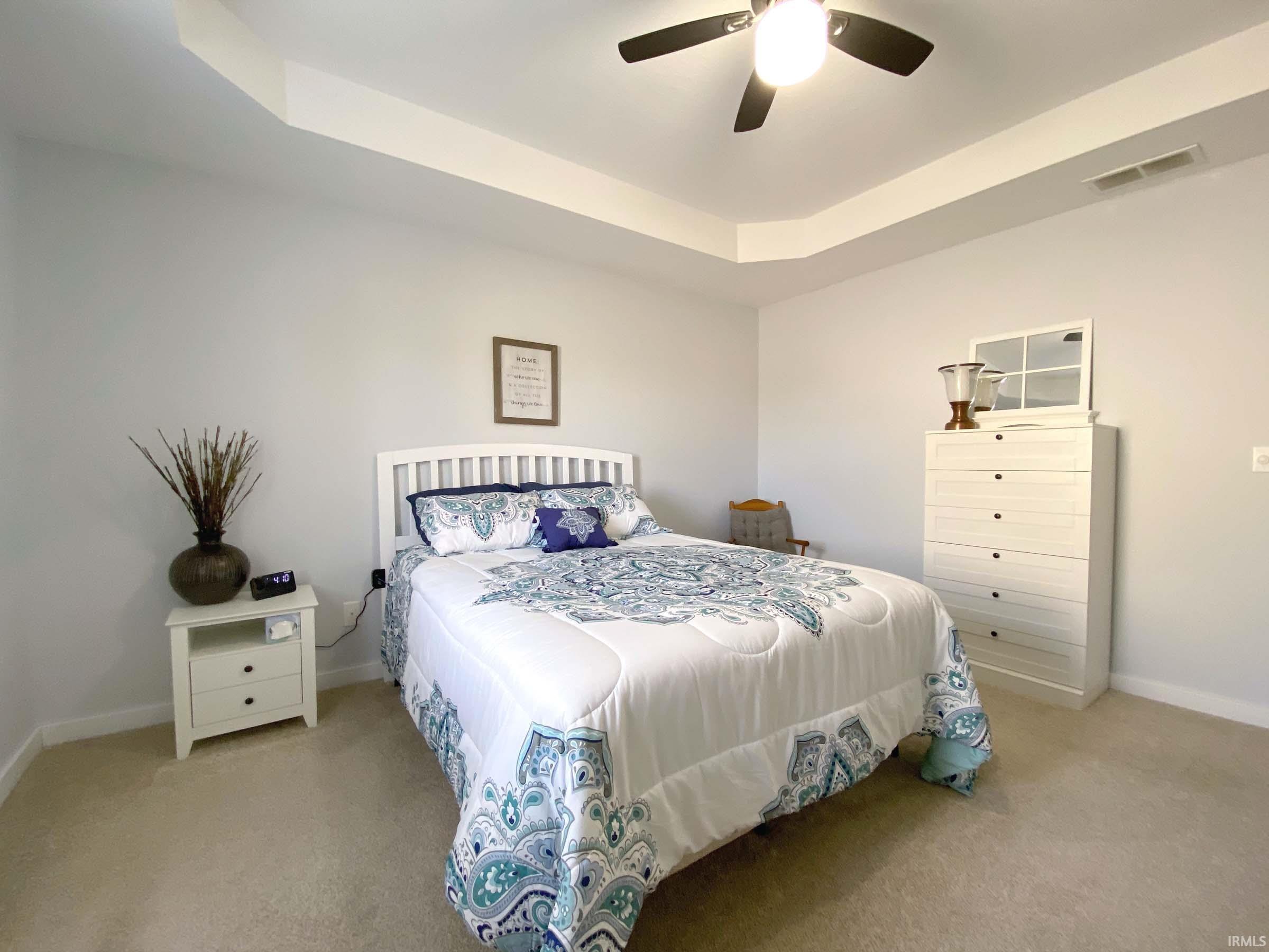 347 S Eagle Glen Trail