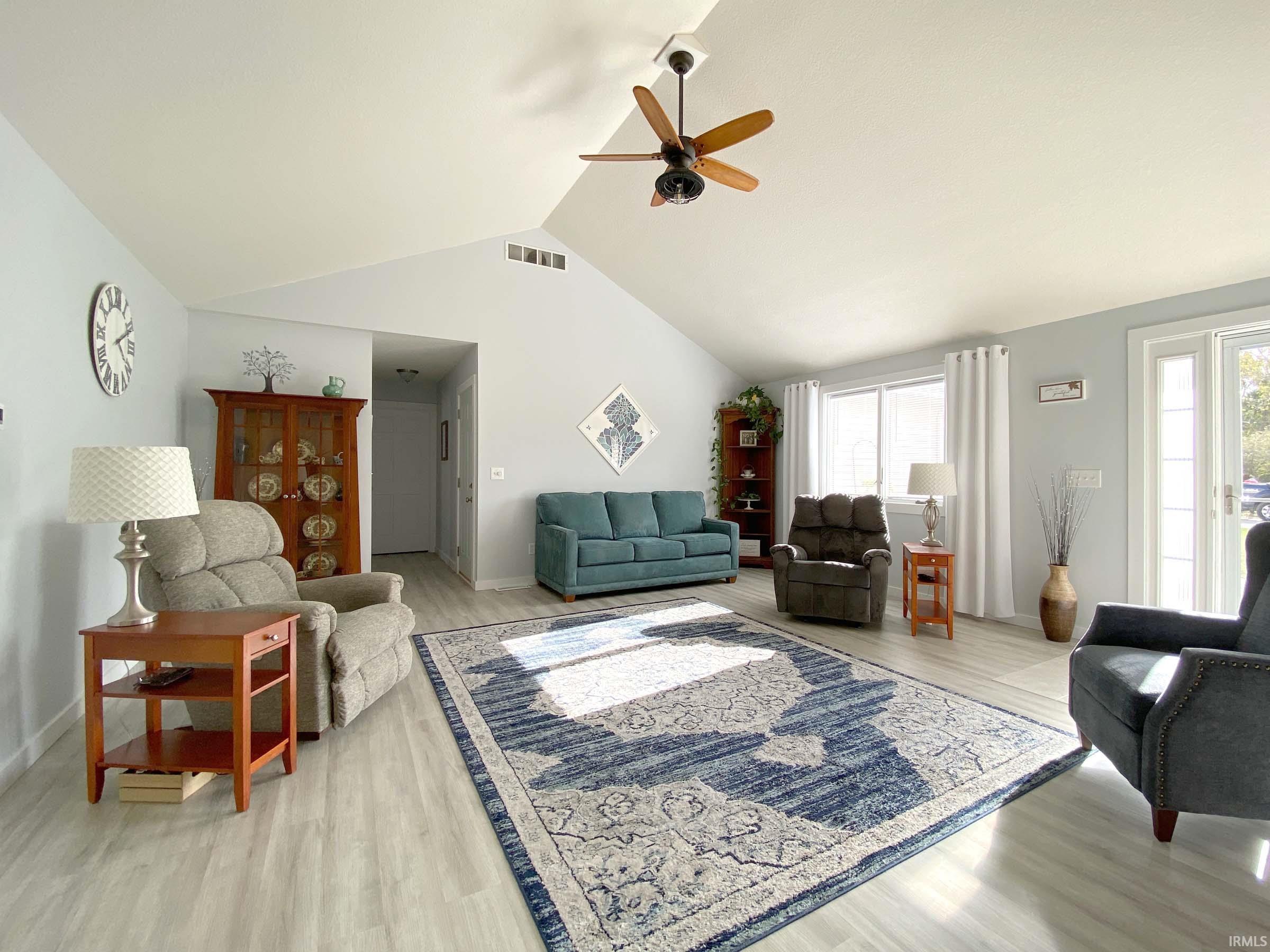 347 S Eagle Glen Trail