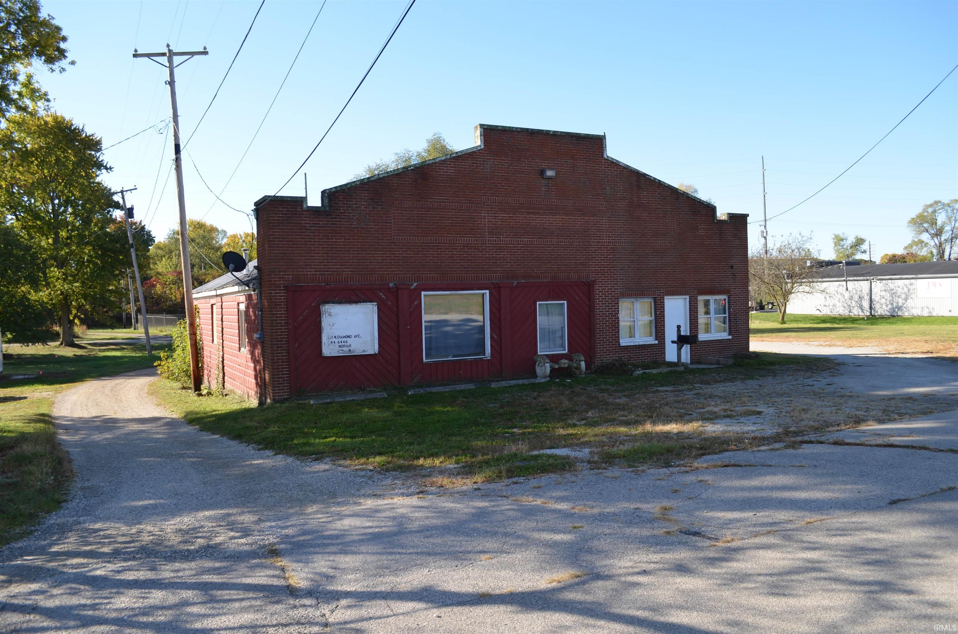 301 W Diamond Avenue