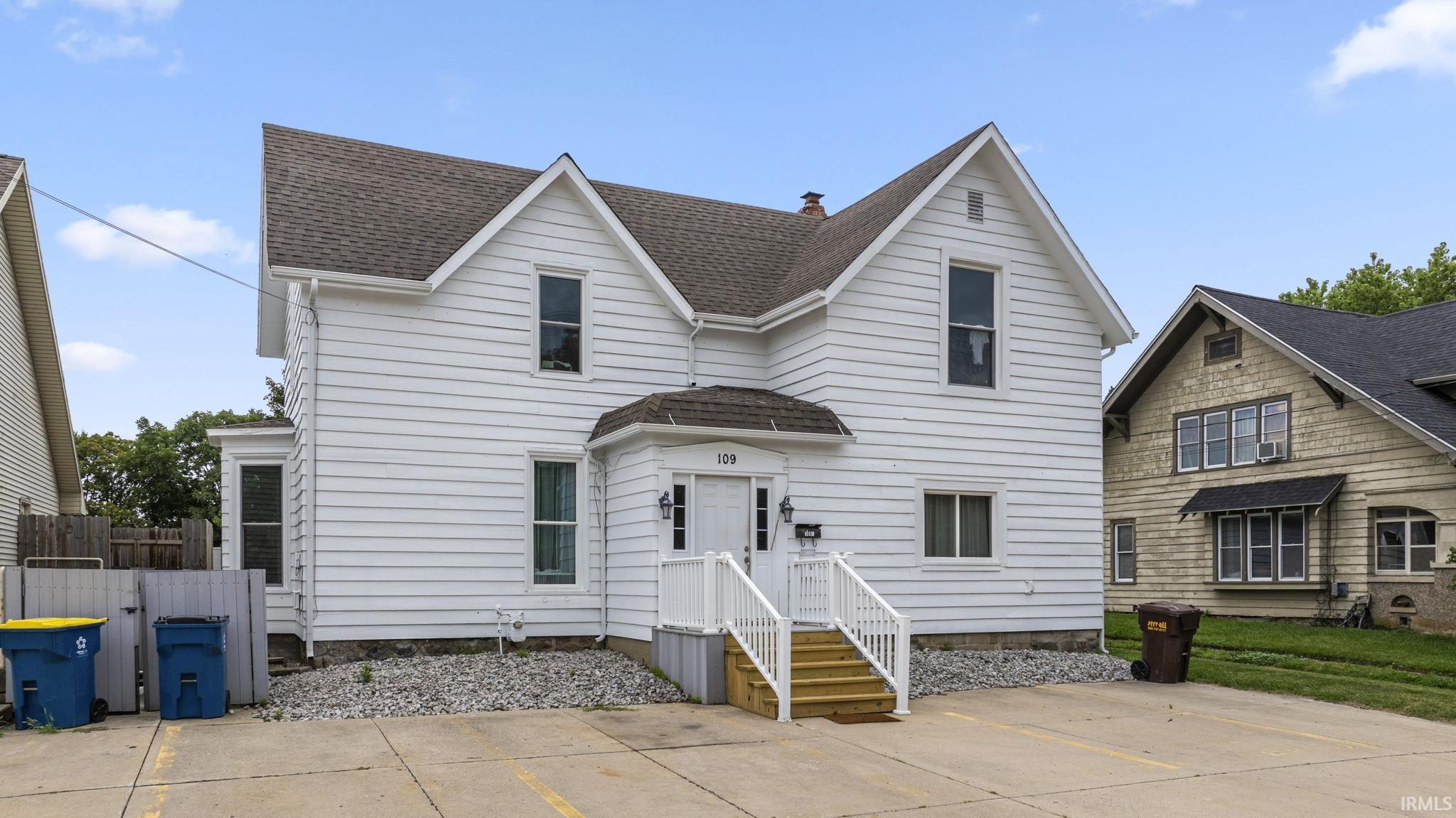 Photo 2 of 109 E Broad Street