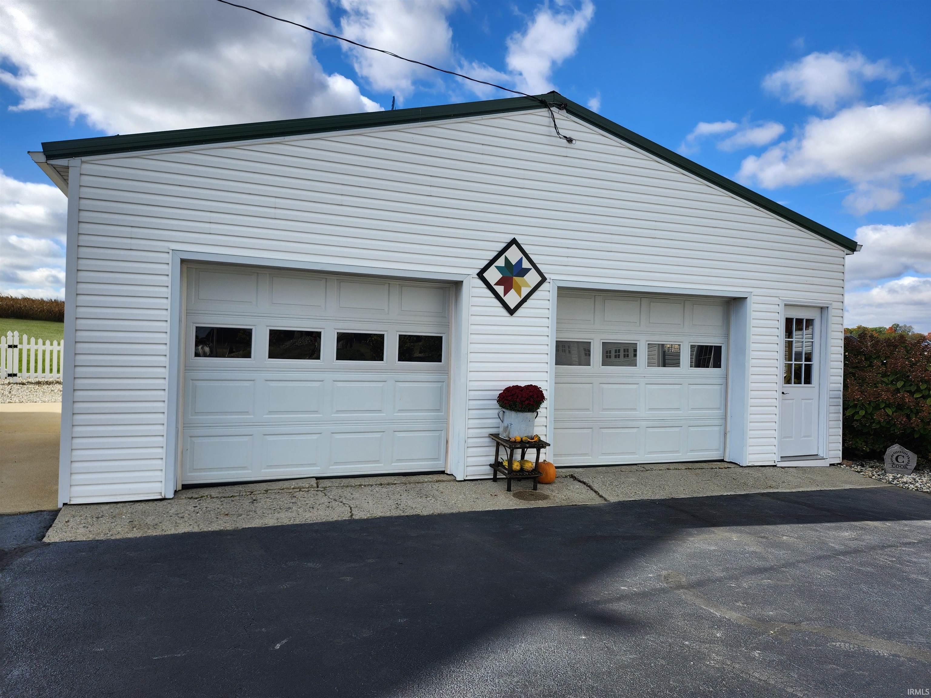 Photo 6 of 4725 N SR 9