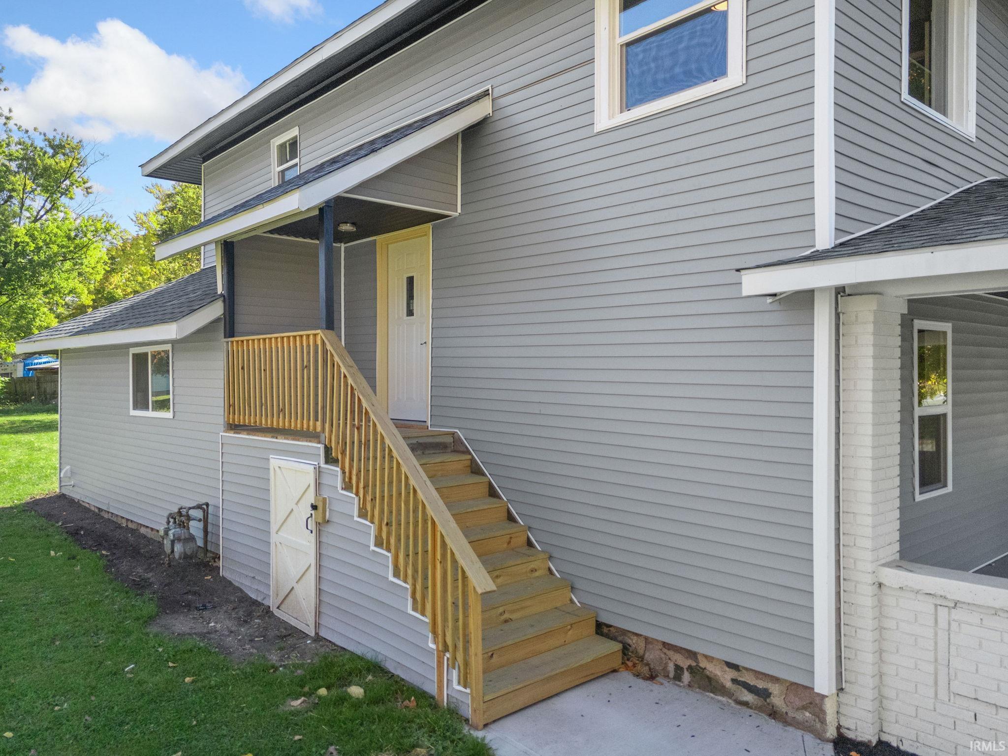 702 N 6th Street