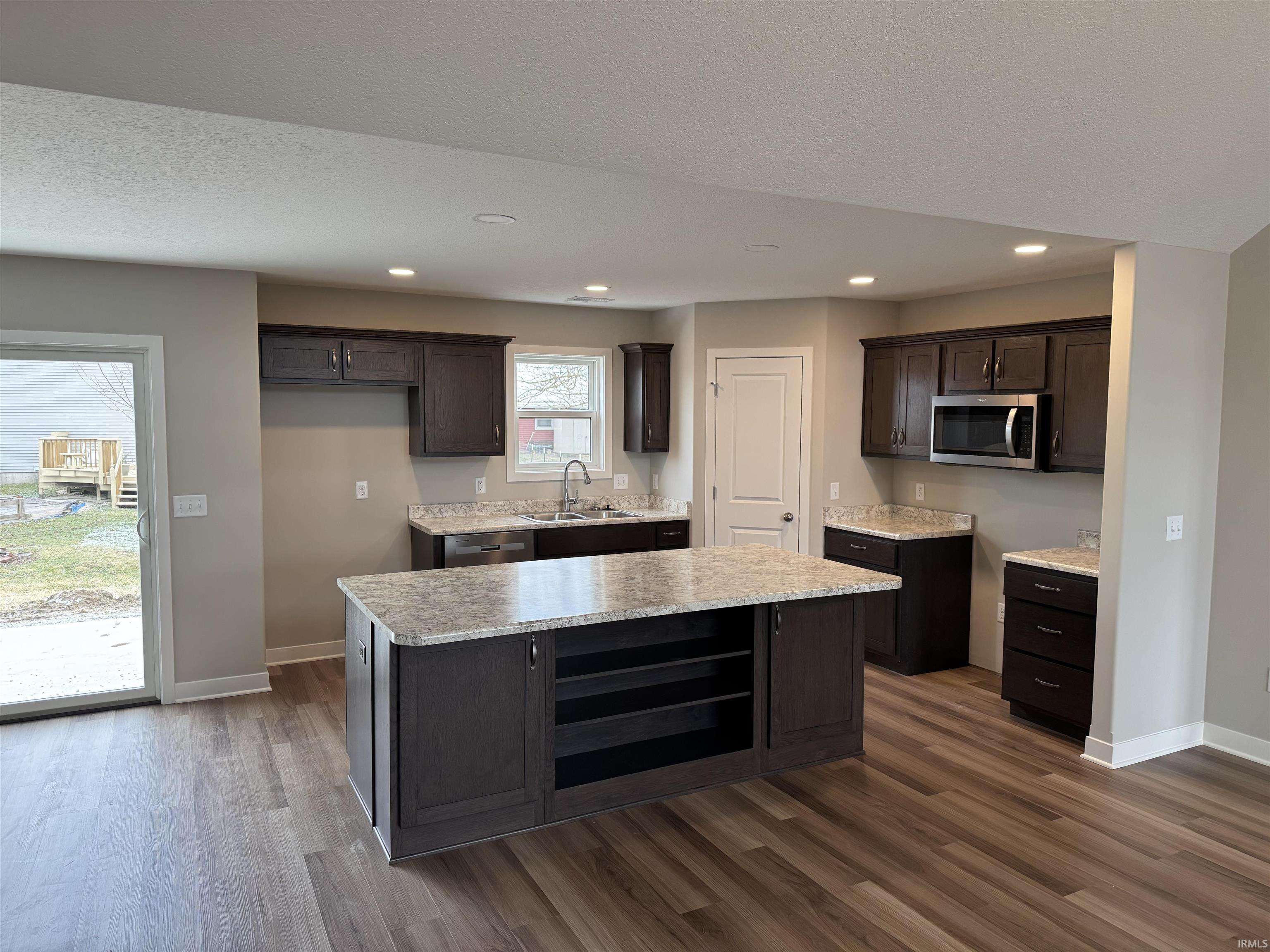 Photo 4 of 1345 Glenwood Court