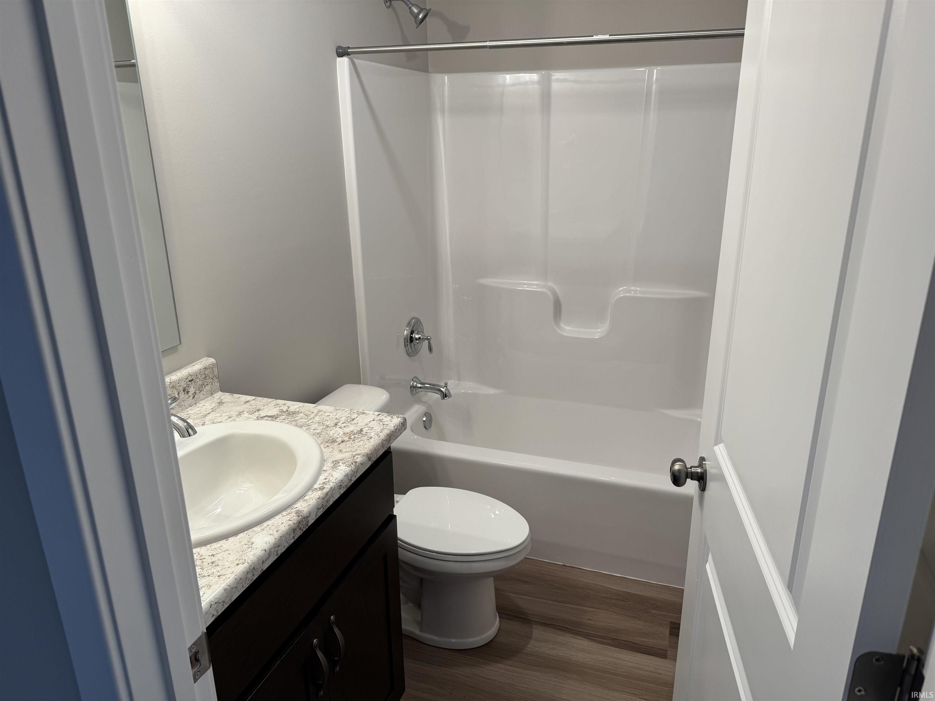 Photo 8 of 1345 Glenwood Court