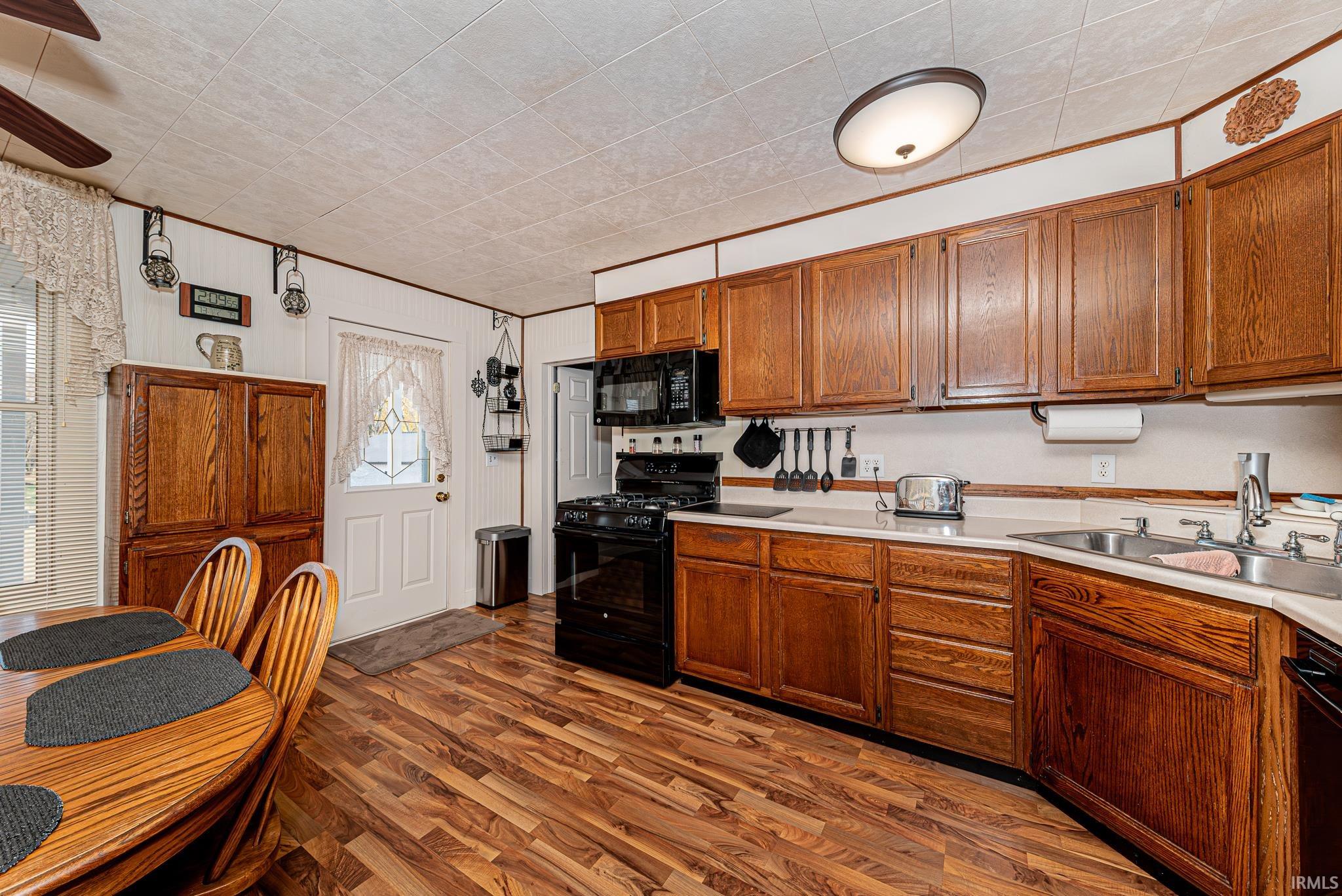 8021 W ST 14