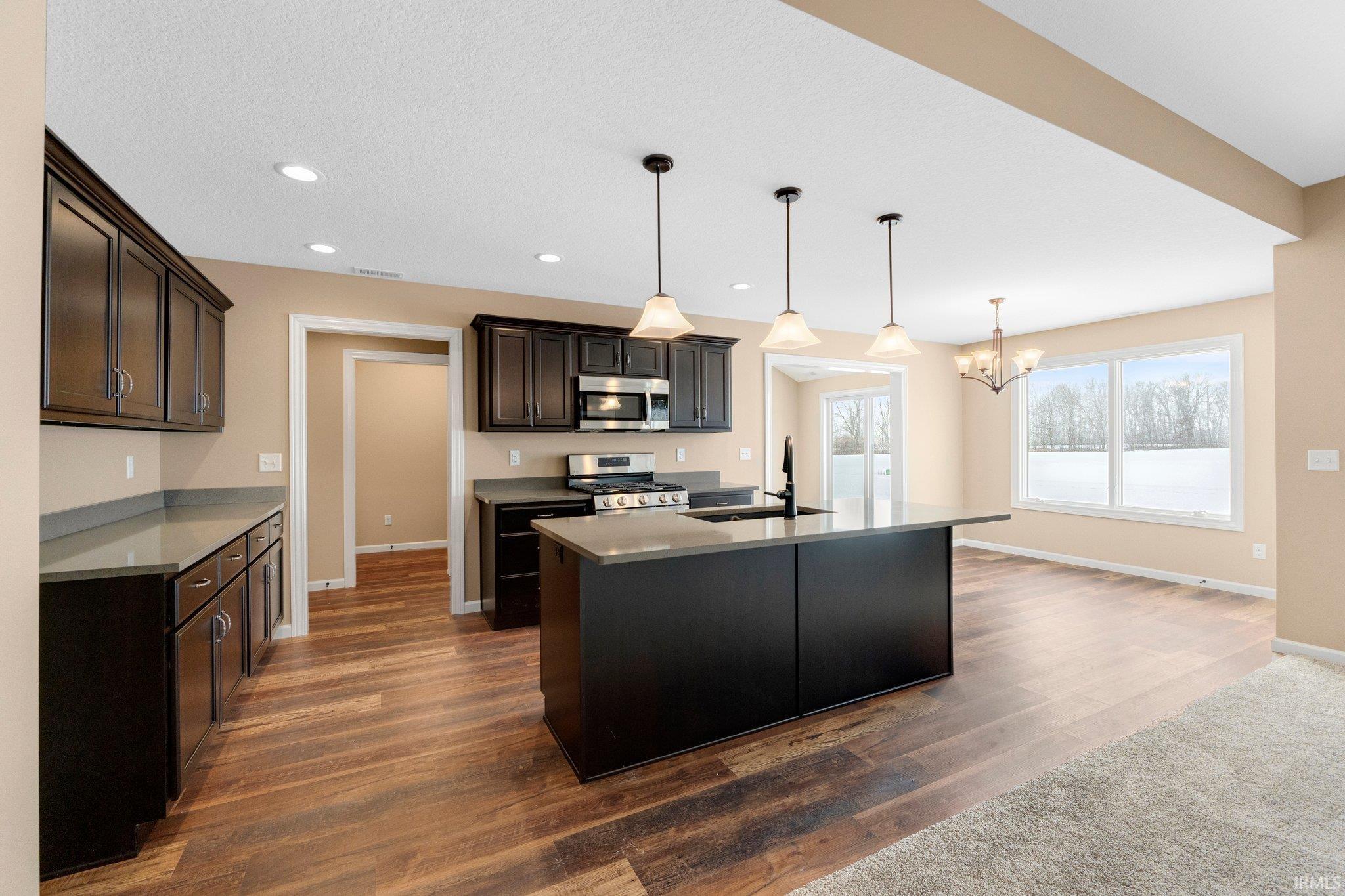 Photo 6 of 817 Zenos Boulevard