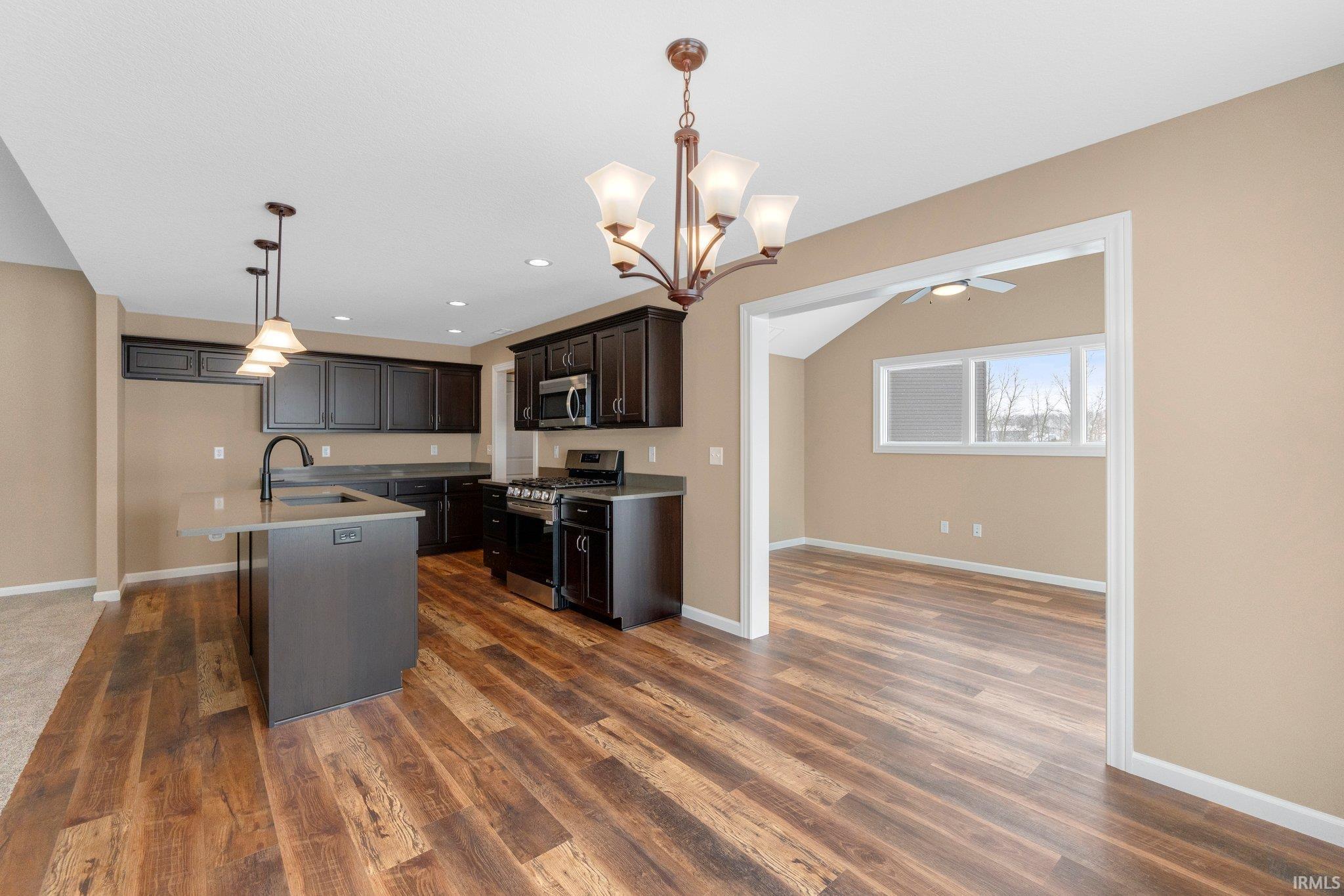 Photo 9 of 817 Zenos Boulevard