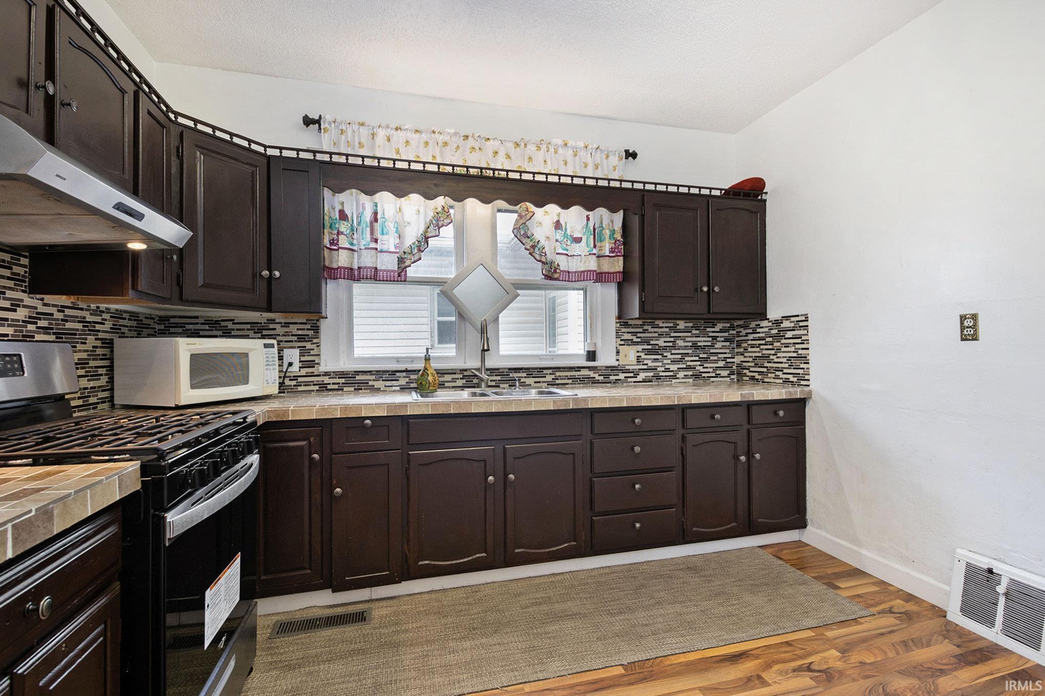 Photo 8 of 324 Stocker Court