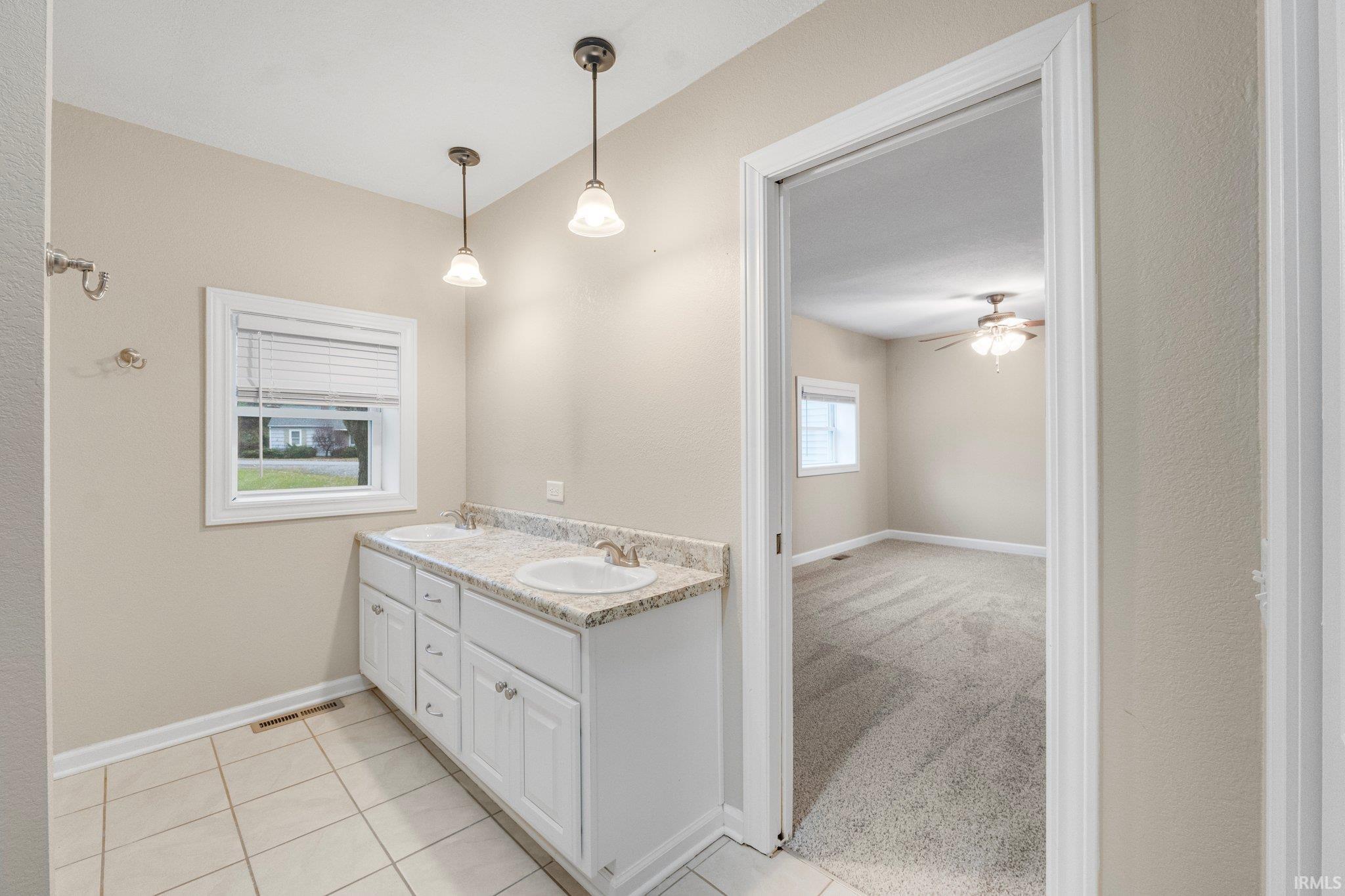 Photo 19 of 6719 Edgebrook Drive