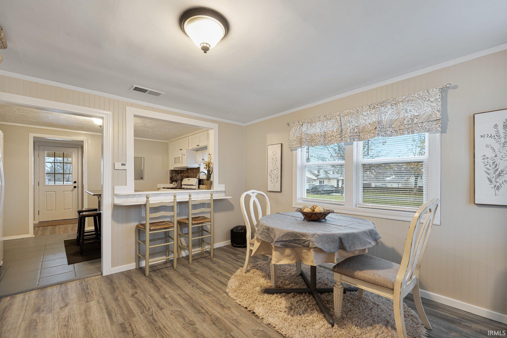 Photo 8 of 2561 E Beech Avenue