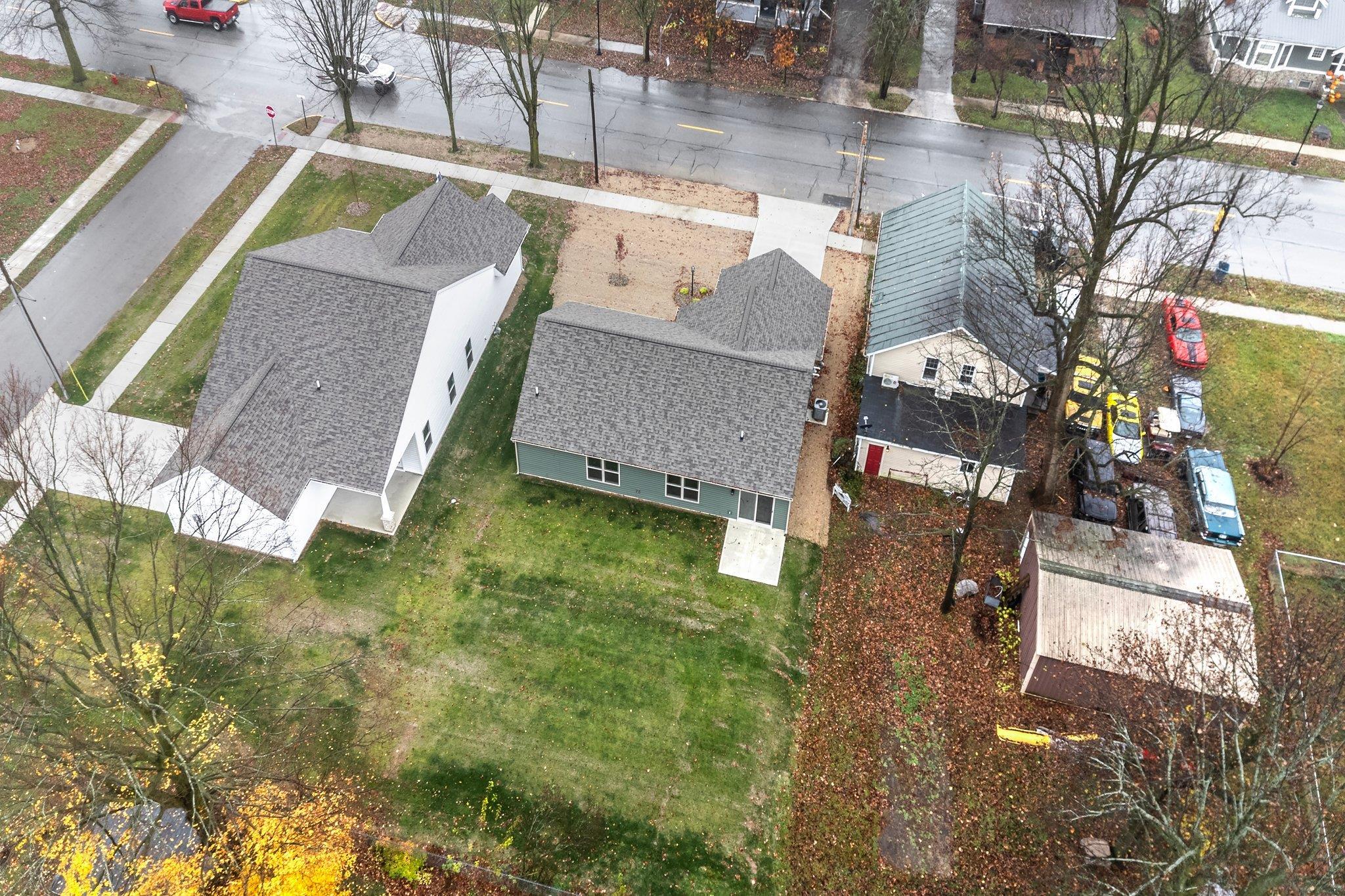 Photo 4 of 305 E Toledo Street