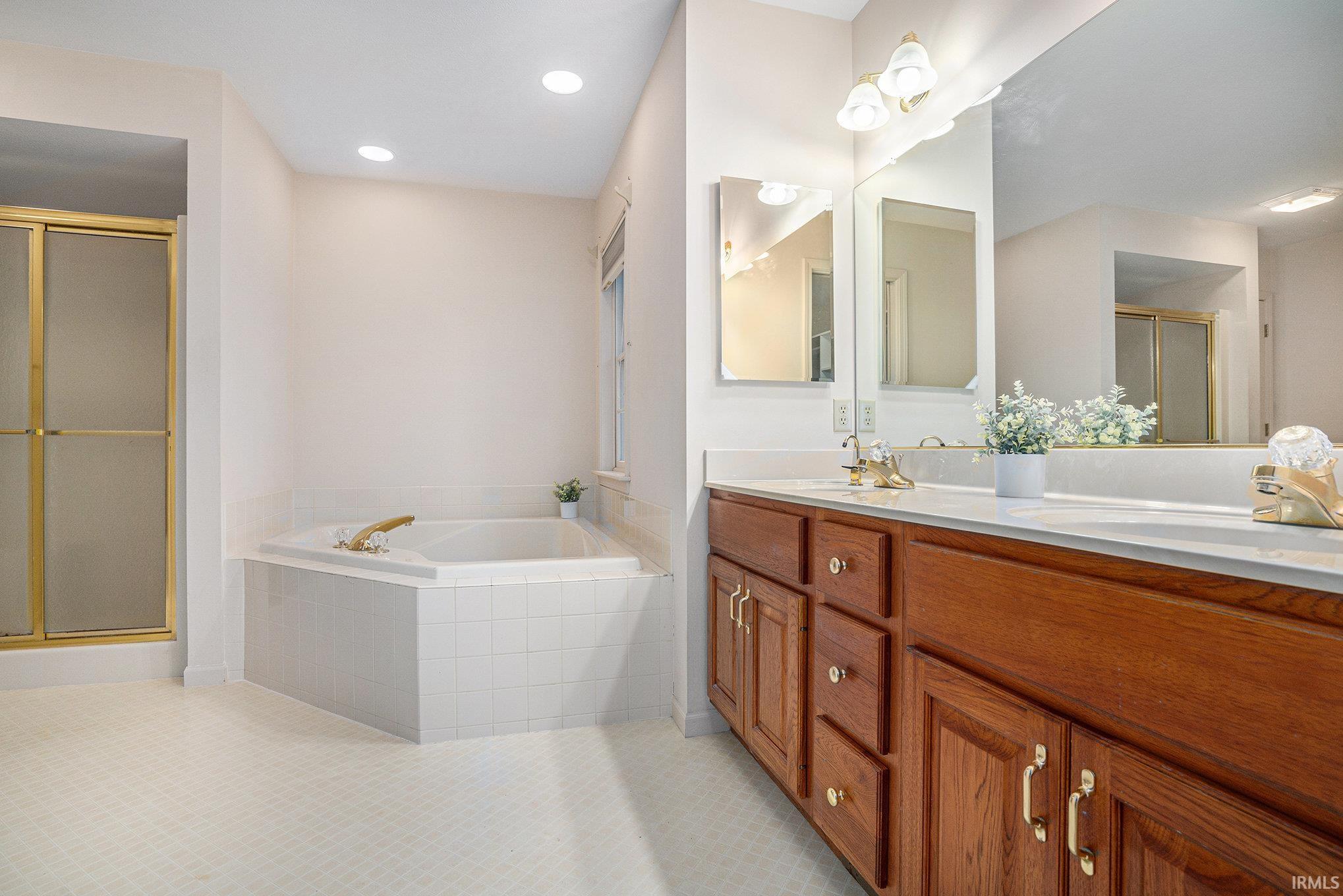 Photo 19 of 1706 Amberwood Drive