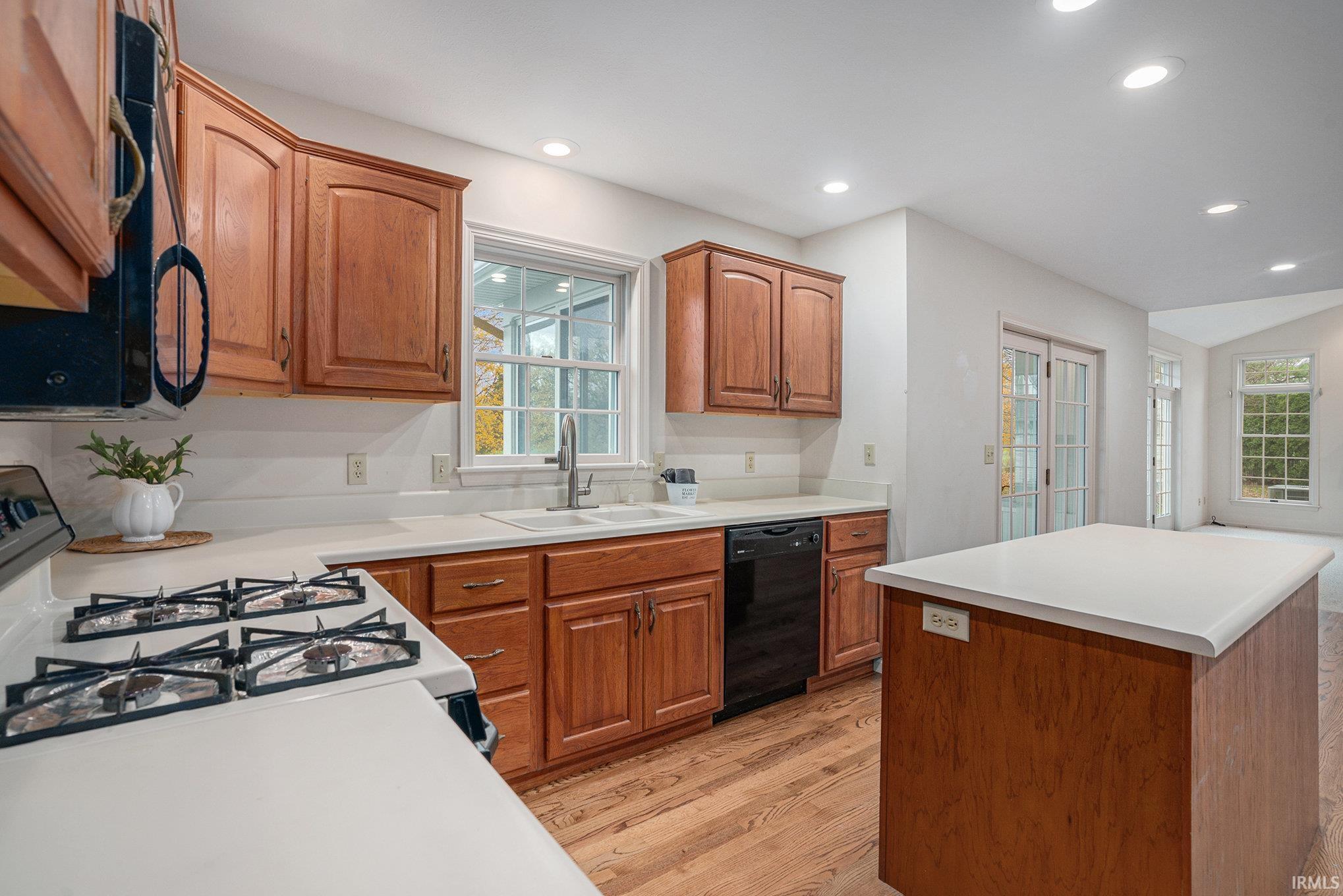 Photo 9 of 1706 Amberwood Drive