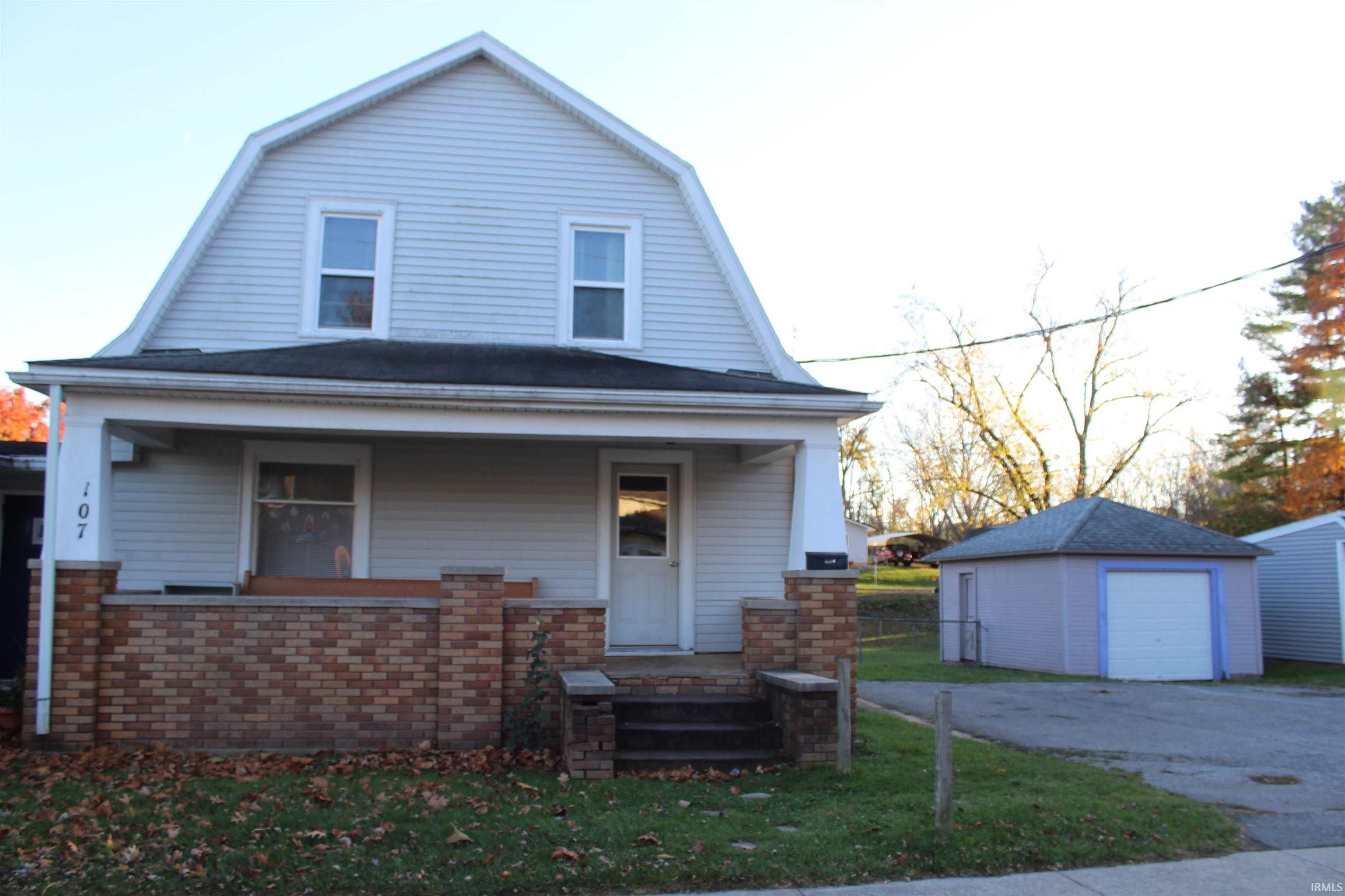 Photo 1 of 107 W Felicity St