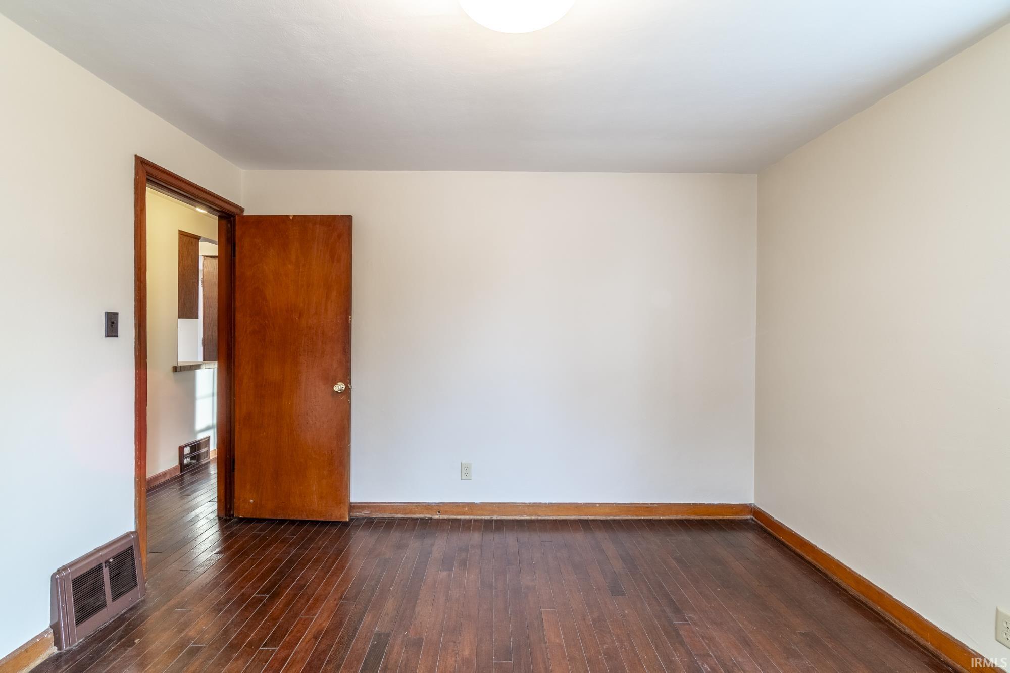 Photo 14 of 1504 Waldron Circle