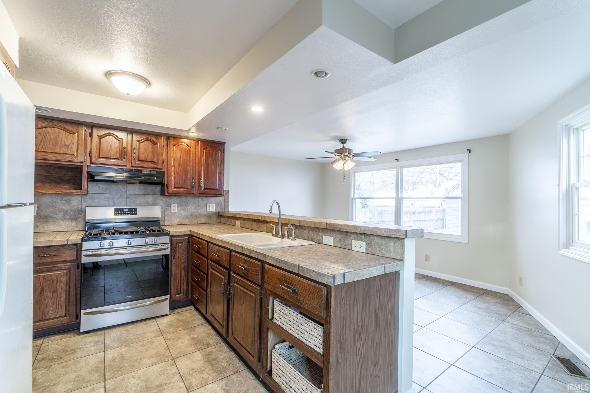 Photo 3 of 1504 Waldron Circle