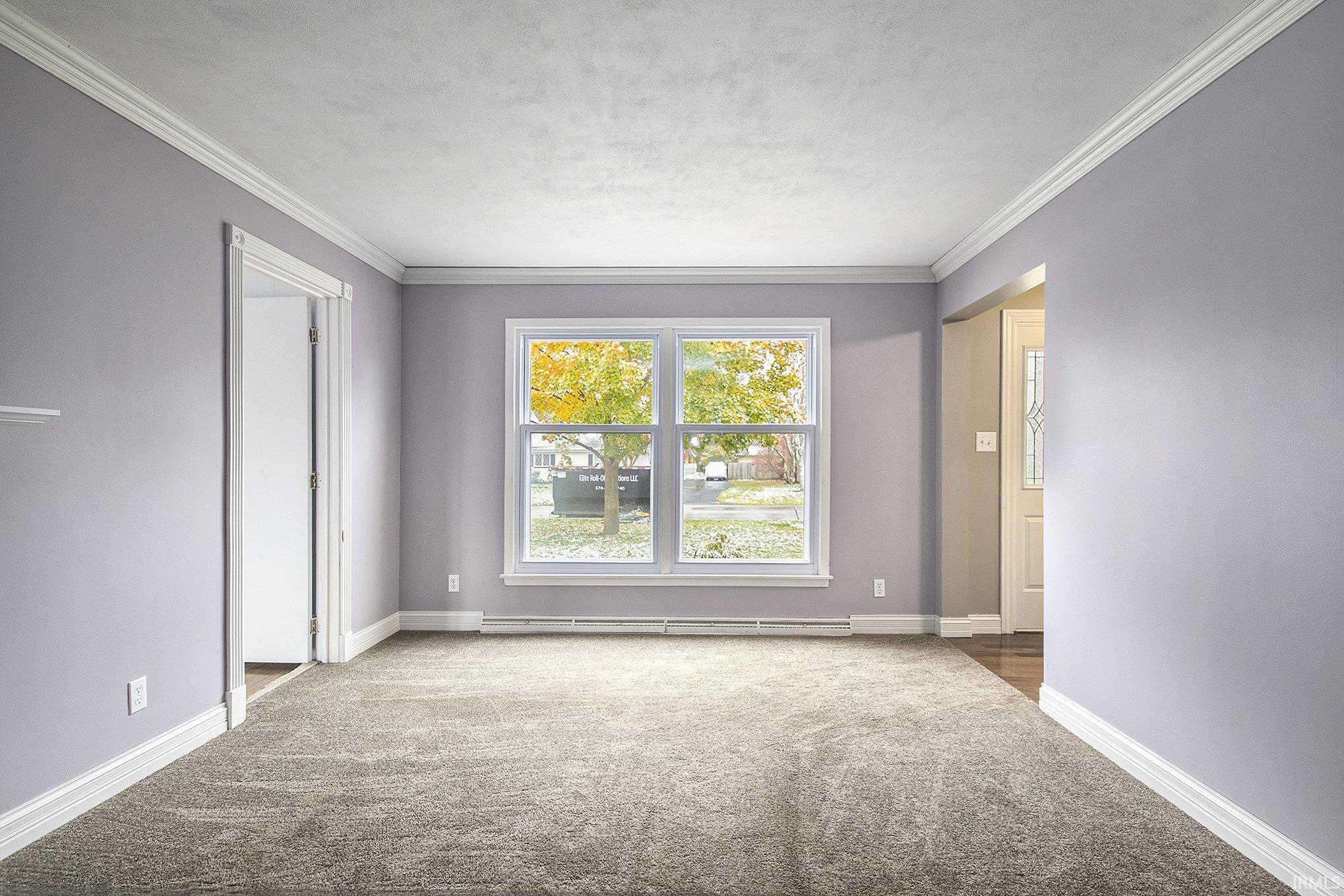 Photo 4 of 1523 W Ash Drive